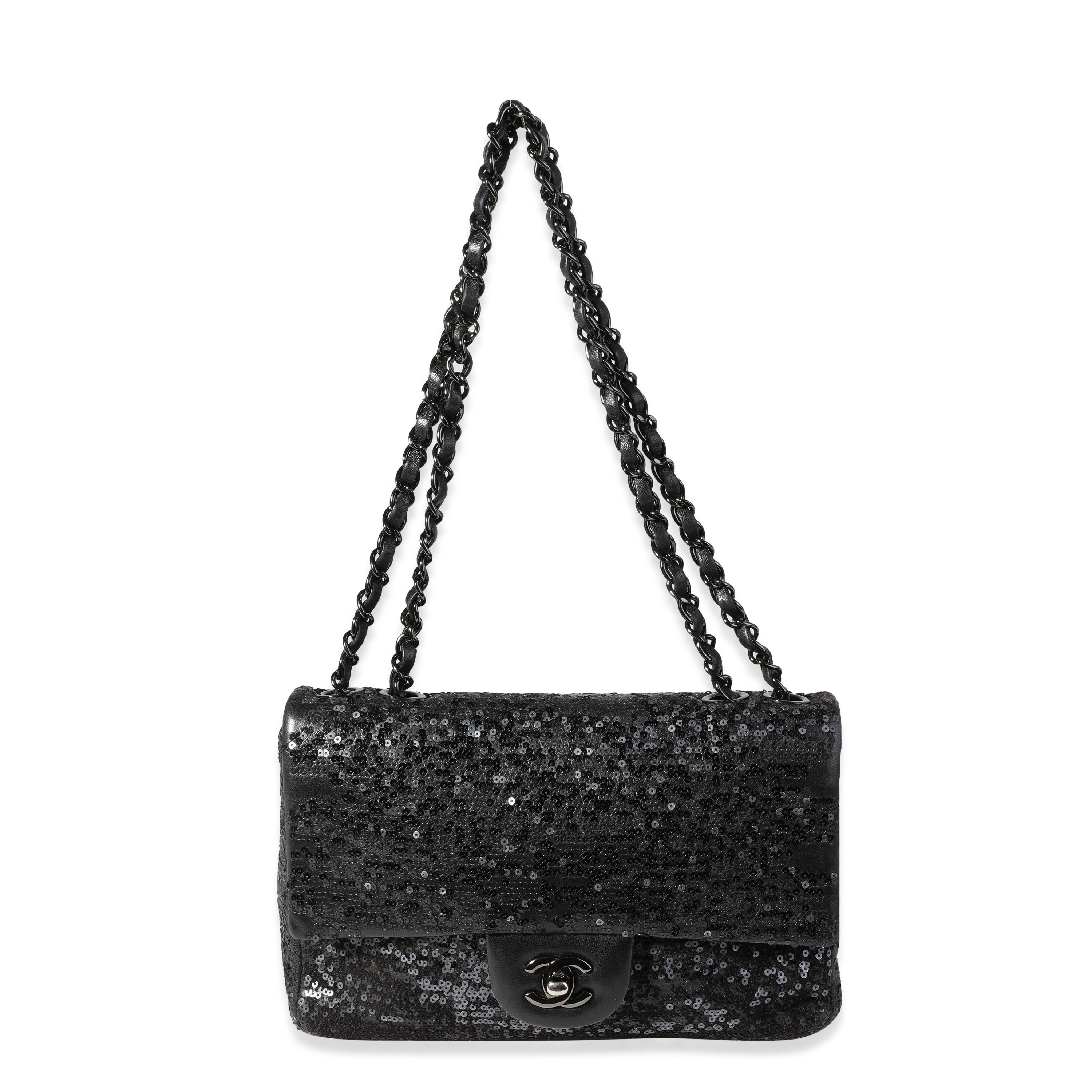 Listing Title: Chanel Black Sequin Lambskin Medium Single Flap Bag
SKU: 120512
Condition: Pre-owned (3000)
Handbag Condition: Very Good
Condition Comments: Very Good Condition. Shape loss due to wear. Light scuffing to leather. Minor scratches to