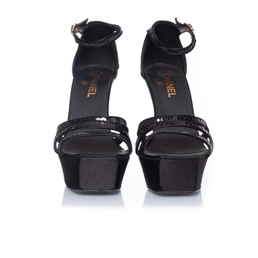 Chanel, Black sequined sandal For Sale 1