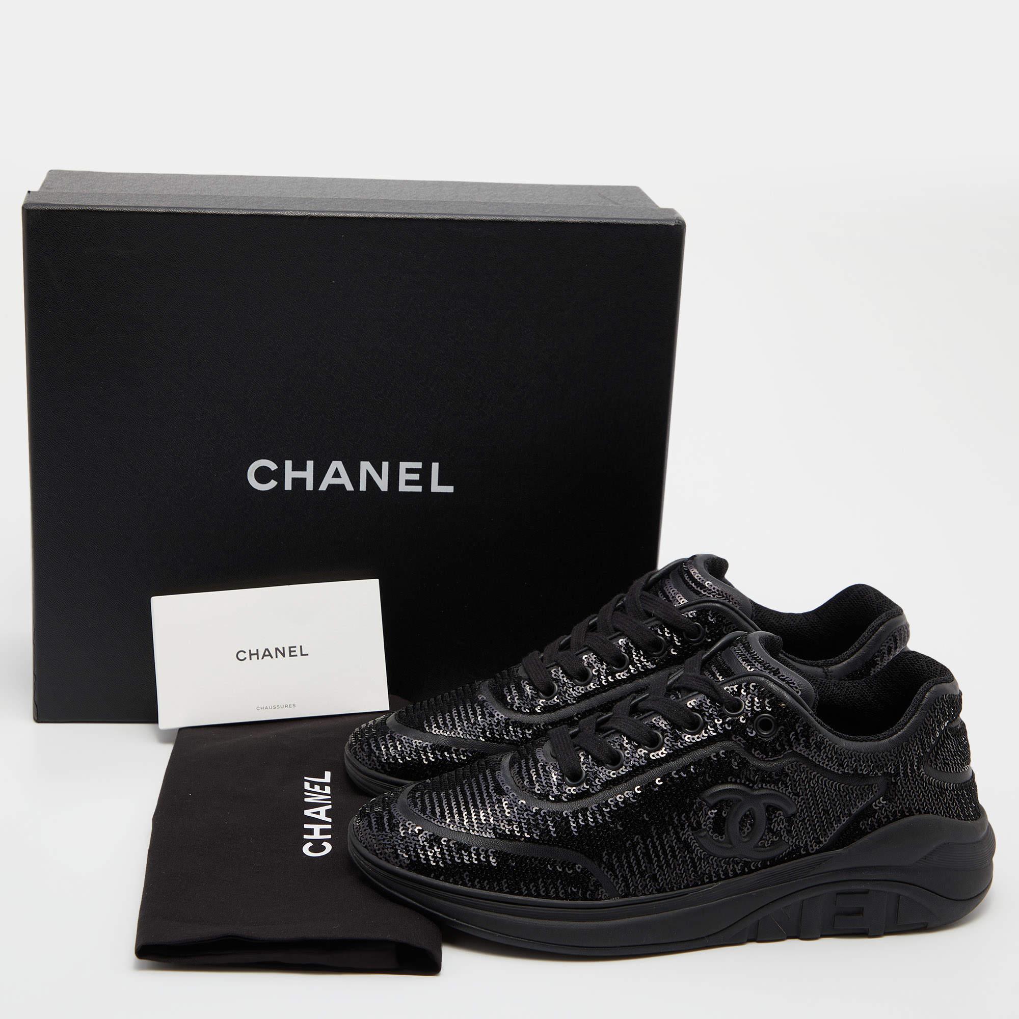 Chanel Black Sequins and Leather CC Low Top Sneakers Size 39 4