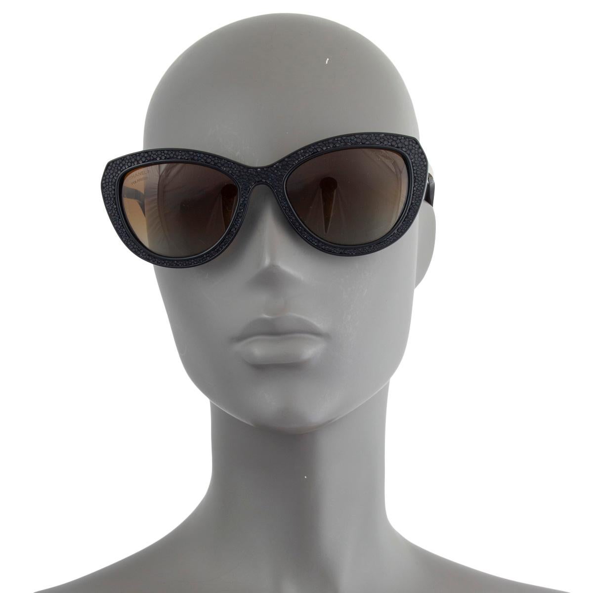 CHANEL black Shagreen Oval Sunglasses 6046 For Sale 1