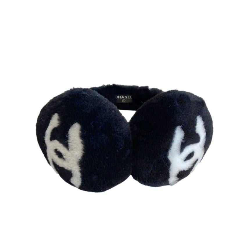 Chanel Black Shearling CC Logo Earmuffs
 

 - Crafted from soft black shearling with CC logo rendered in white
 

 Materials:
 Shearling
 

 PLEASE NOTE, THESE ITEMS ARE PRE-OWNED AND MAY SHOW SIGNS OF BEING STORED EVEN WHEN UNWORN AND UNUSED. THIS