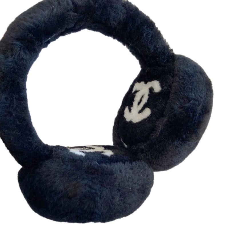 Chanel Black Shearling CC Logo Earmuffs For Sale 1