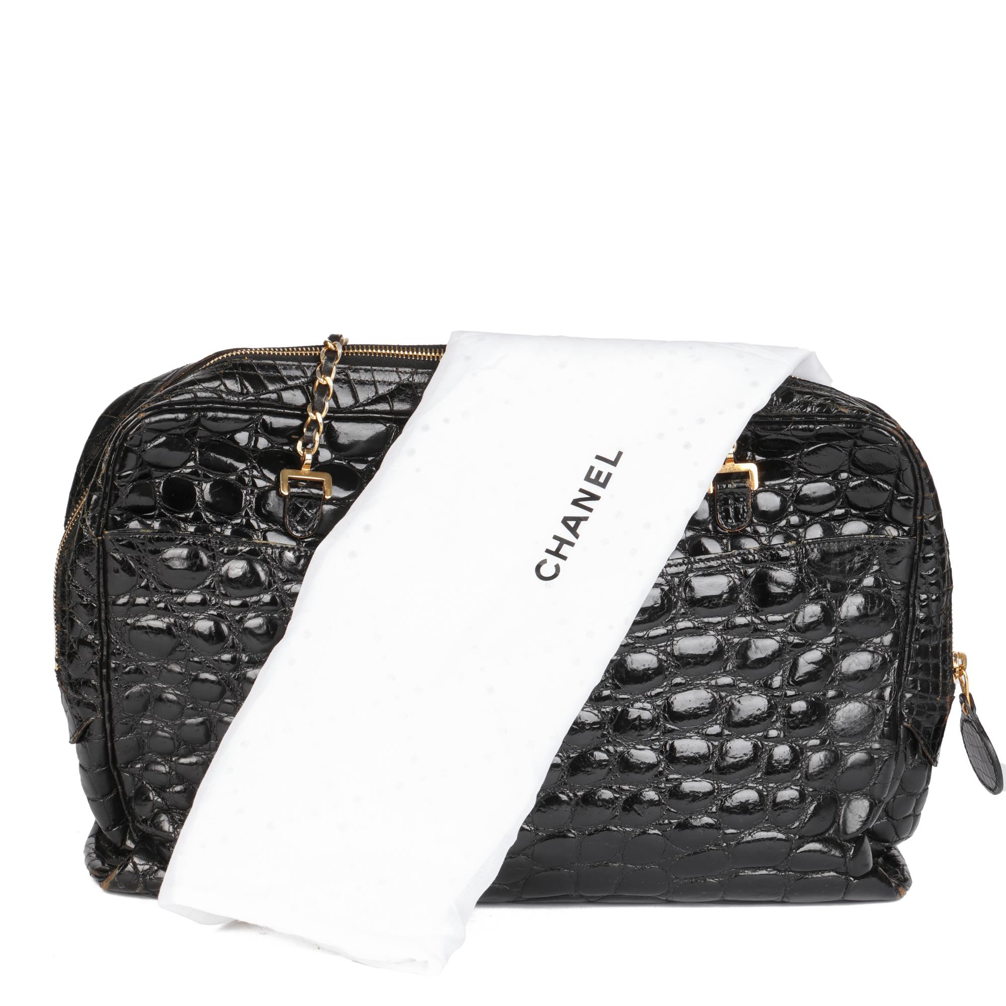 Chanel - Sac d'appareil photo vintage en cuir de crocodile noir brillant en vente 9
