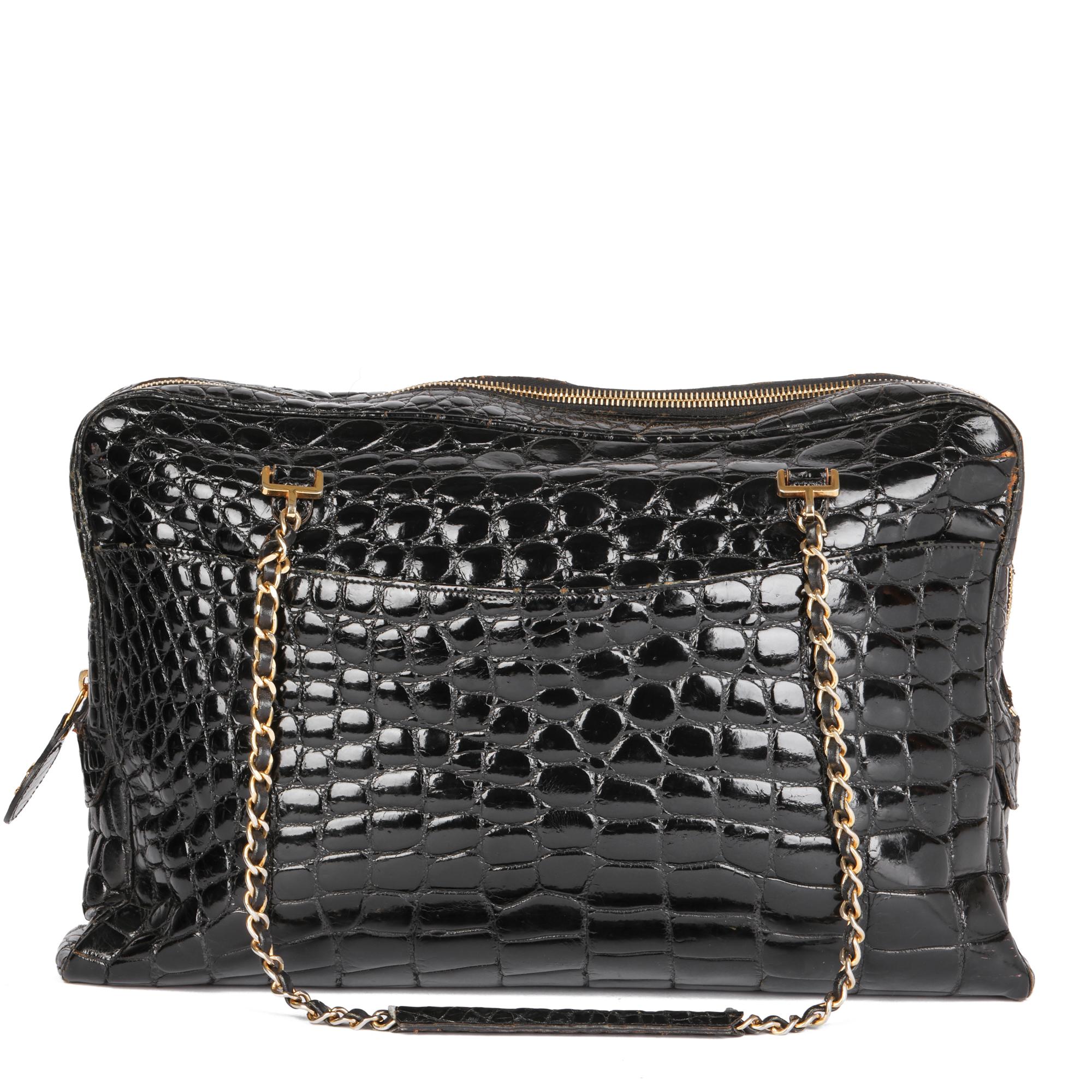 Chanel - Sac d'appareil photo vintage en cuir de crocodile noir brillant Pour femmes en vente
