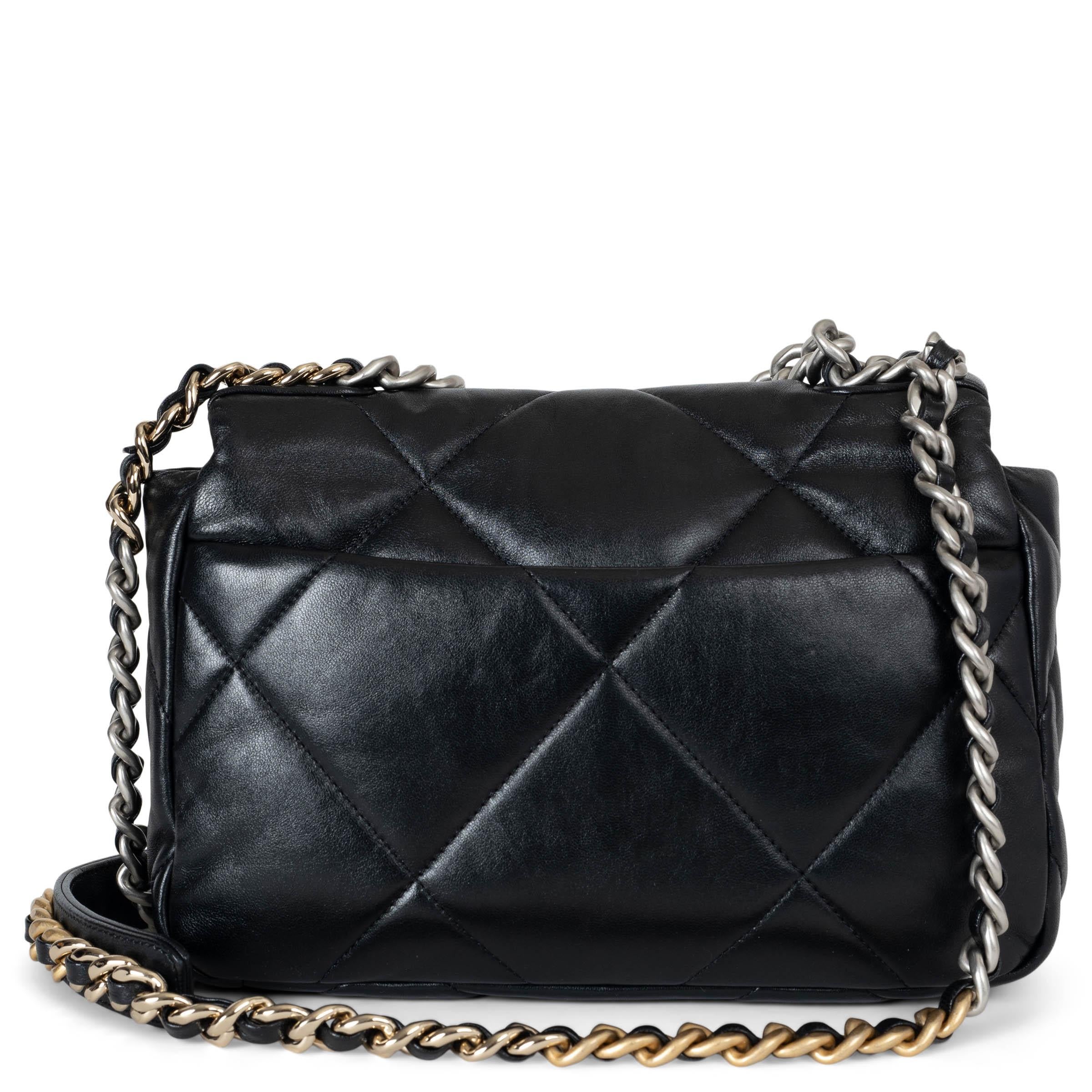 Black CHANEL black shiny lambskin leather 19 MEDIUM Shoulder Bag For Sale