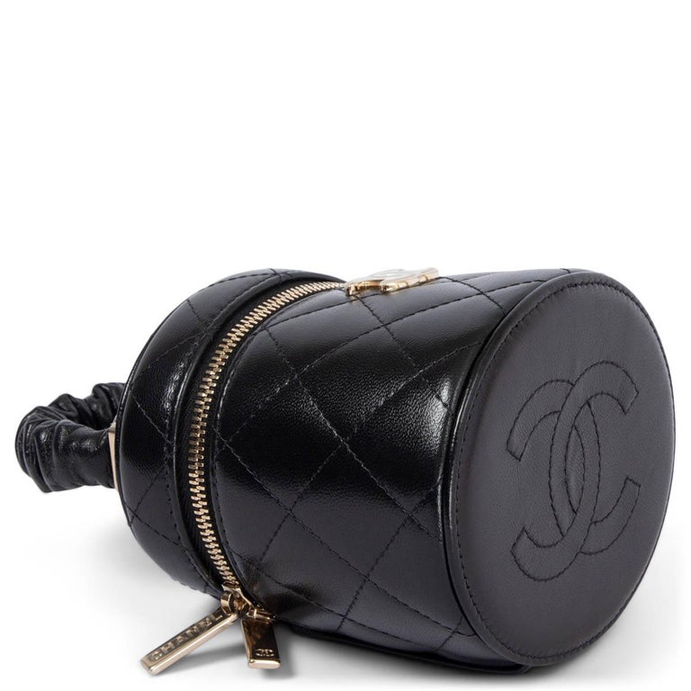 CHANEL black Shiny leather 2022 22S MINI VANITY CASE Bag