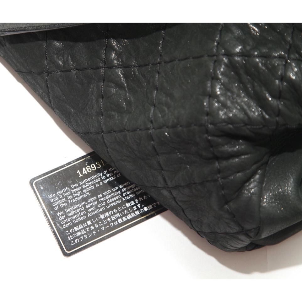 CHANEL Sac Black Shoulder Bowling JUST MADEMOISELLE Quilted Iridescent Chain en vente 8