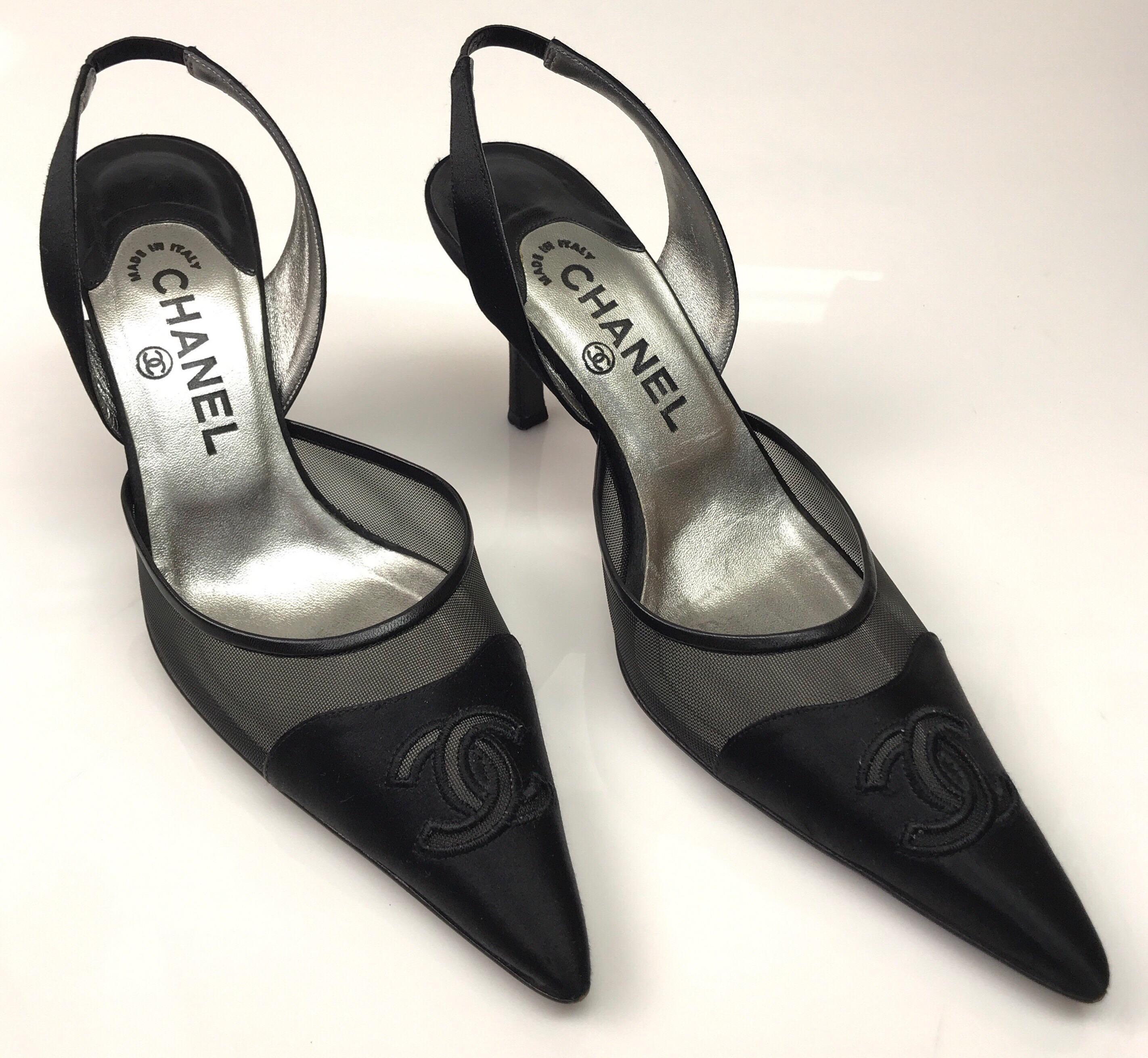  CHANEL Escarpin en soie et maille noir avec devant CC-38.5 Pour femmes 