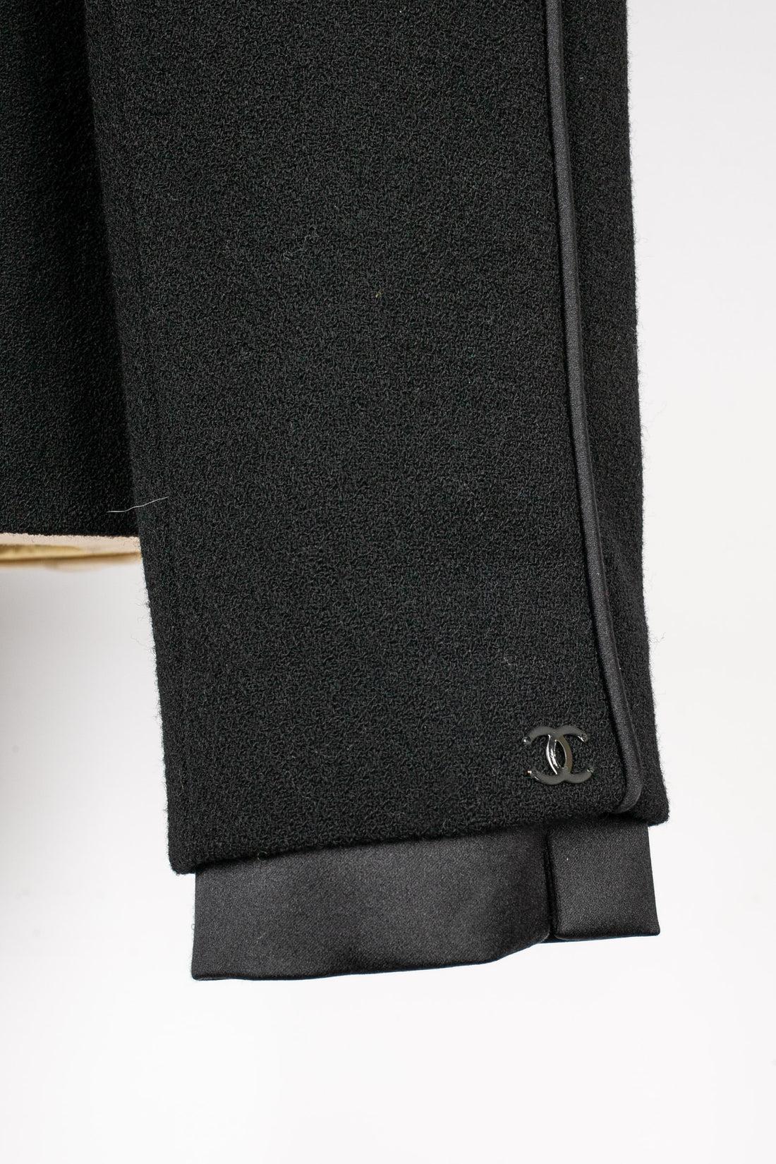 Chanel Black Silk and Wool Pant Suit Fall, 2002 For Sale 2