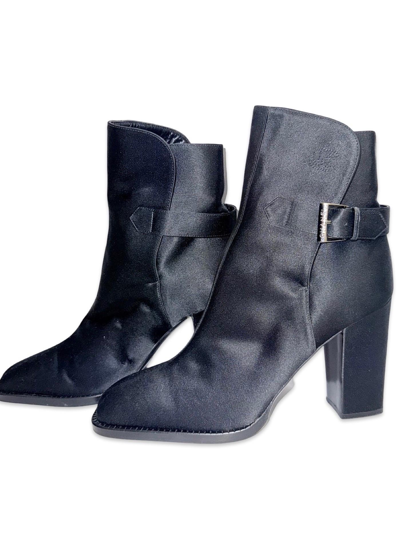 Women's or Men's Chanel black silk ankle boots For Sale