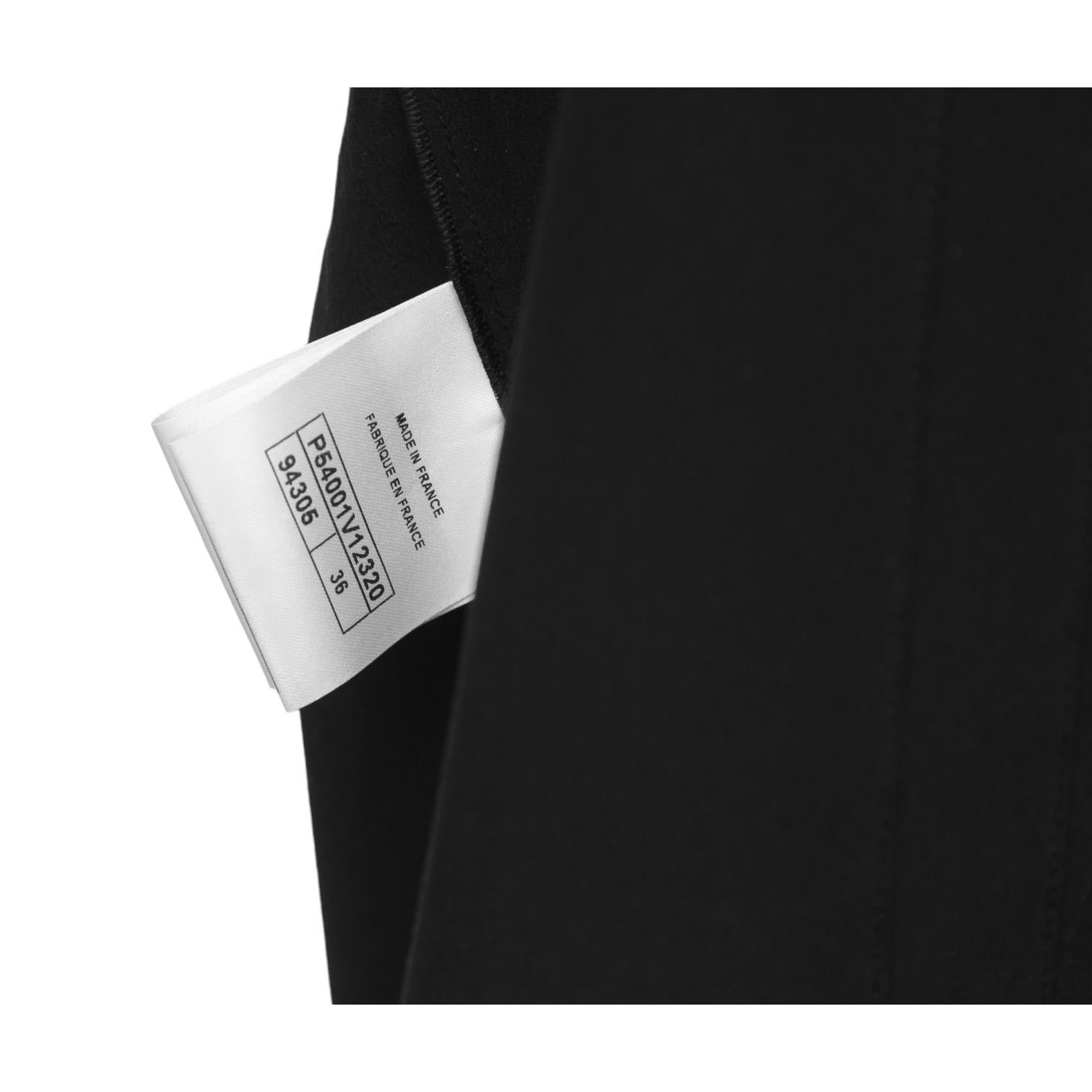 CHANEL Black Silk Blouse Sleeveless Top Shirt Pleats V-Neck Buttons Sz 36 For Sale 4