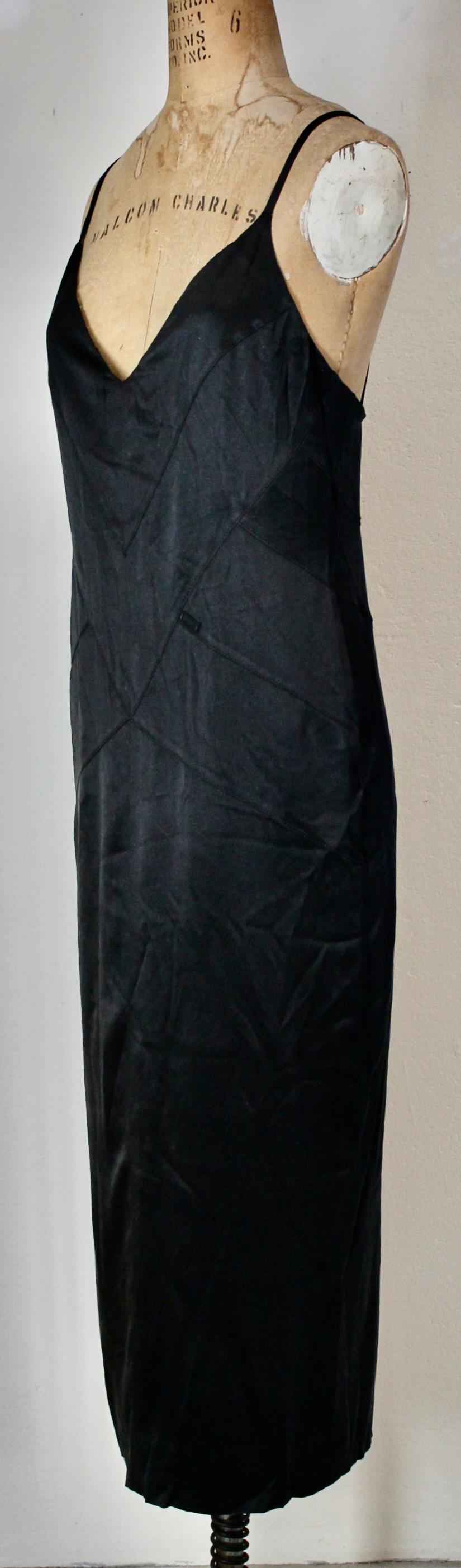 Chanel Black Silk Cocktail Dress In Good Condition For Sale In Sharon, CT