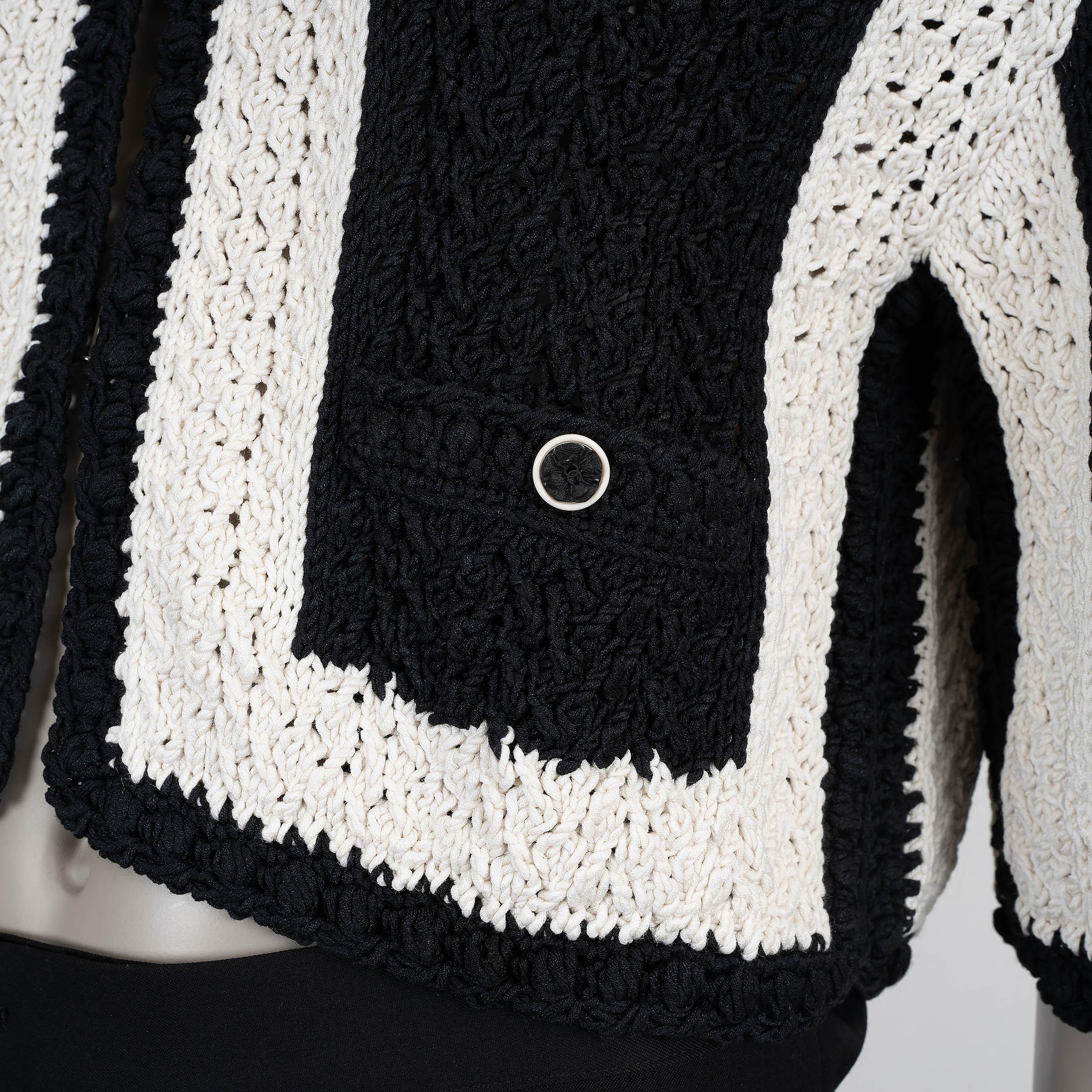 Chanel noir soie et coton 22C DUBAI CROCHET Cardigan Pull 36 XS en vente 2