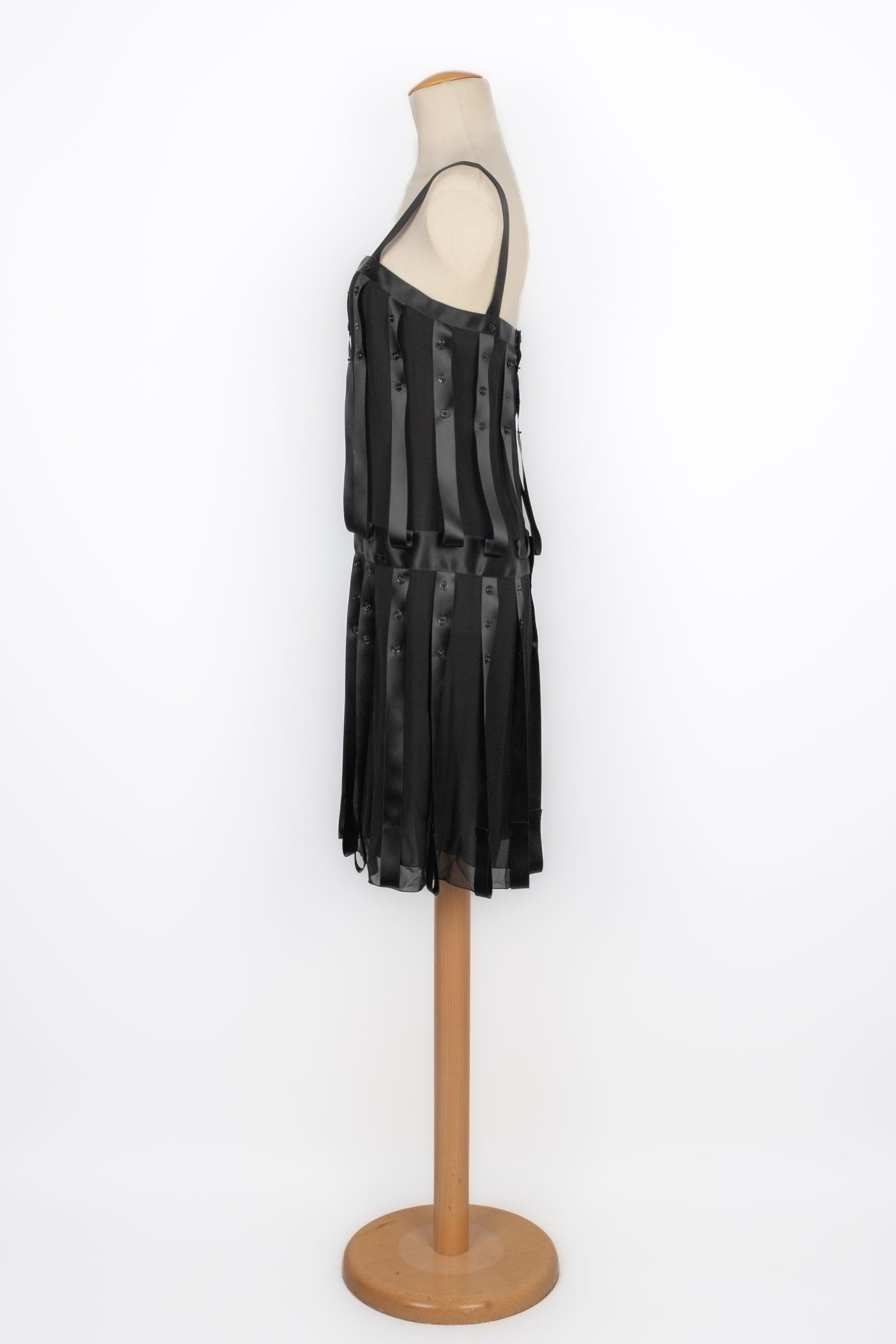 De las mujeres Vestido de seda negra Chanel, 2003