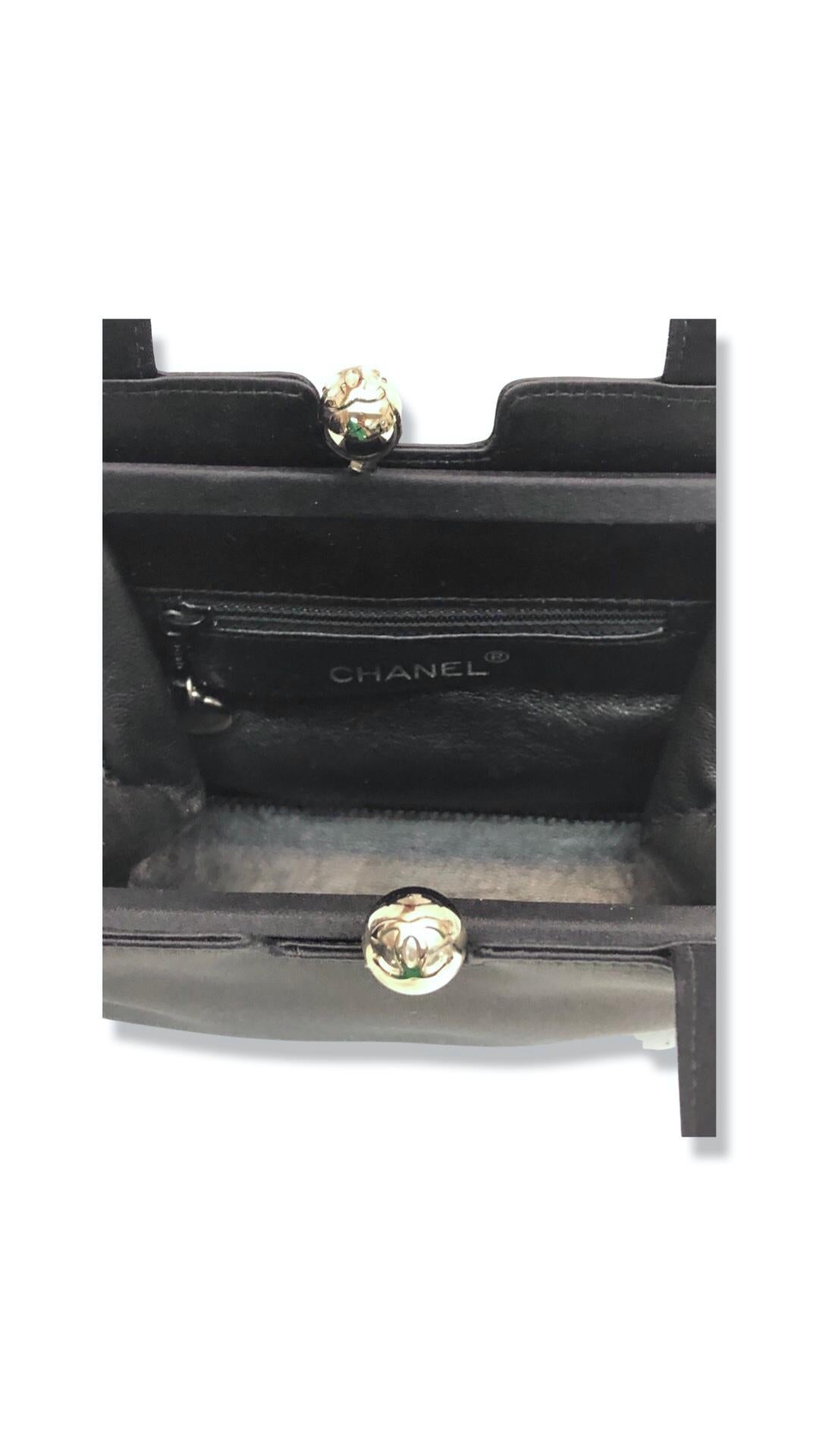 Chanel black silk purse handbag For Sale 1