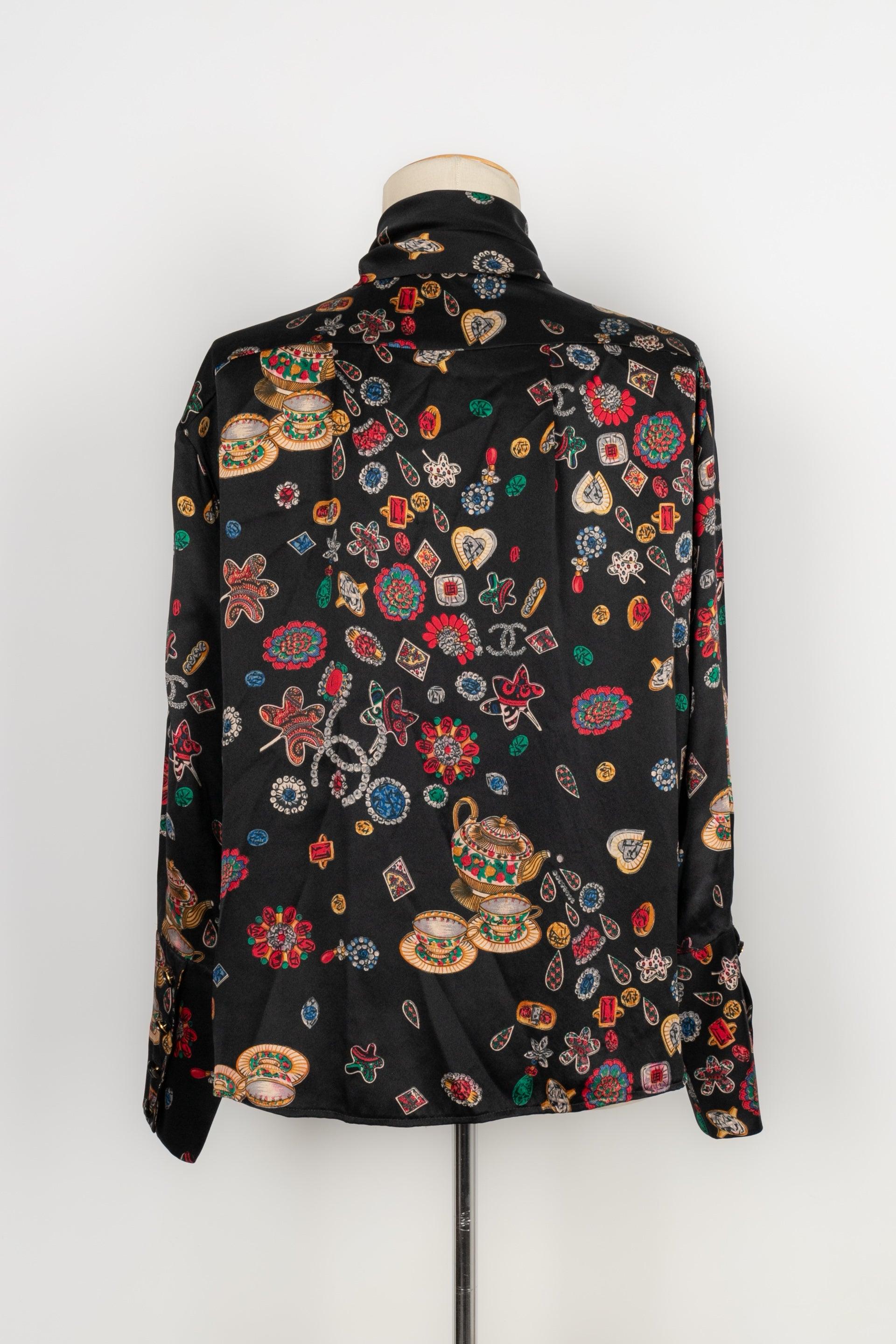 Chanel Black Silk Shirt / Top With Printed with Jewels, 1990s In Good Condition For Sale In SAINT-OUEN-SUR-SEINE, FR