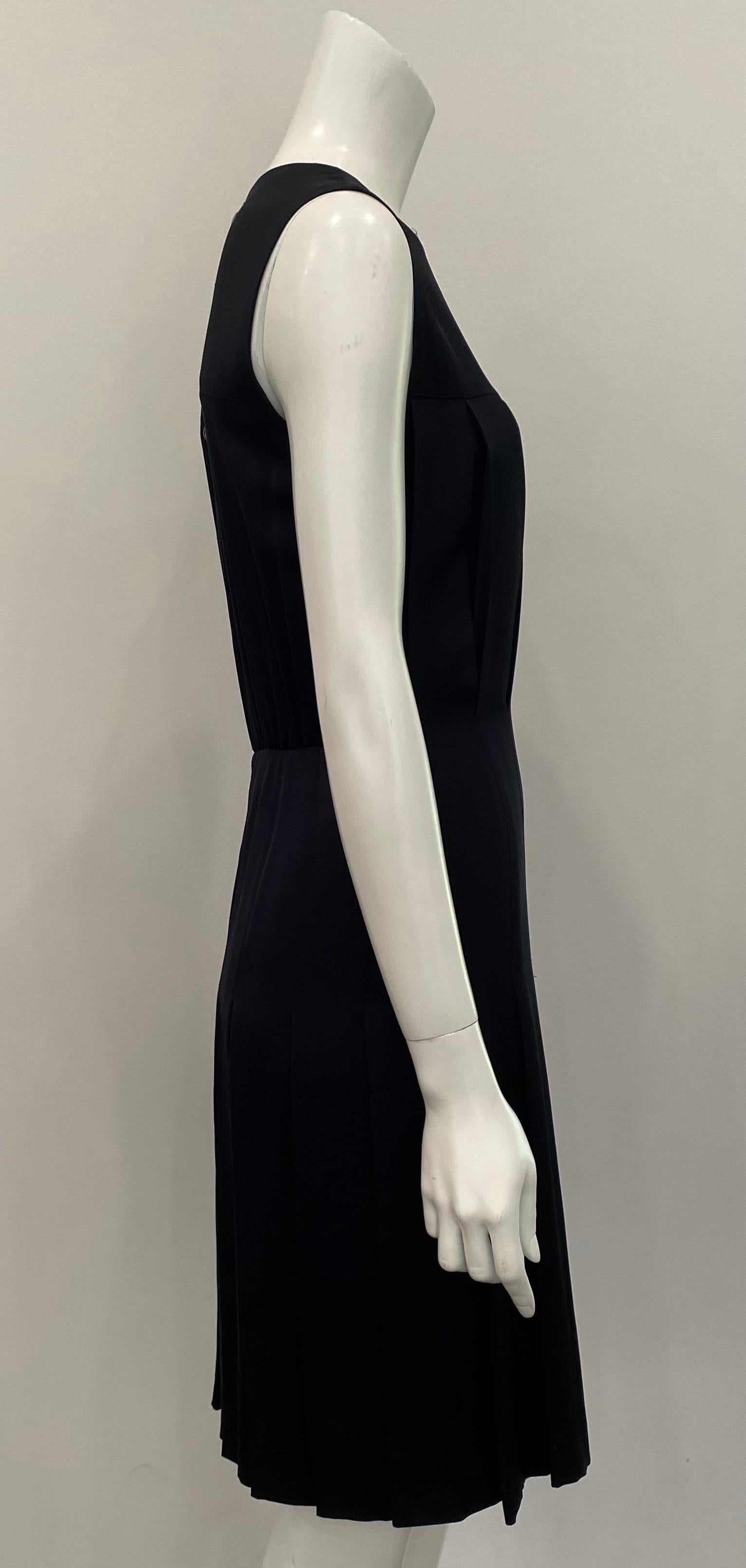Chanel Black Silk Sleeveless Dress - 36 - Circa 01A In Good Condition For Sale In West Palm Beach, FL