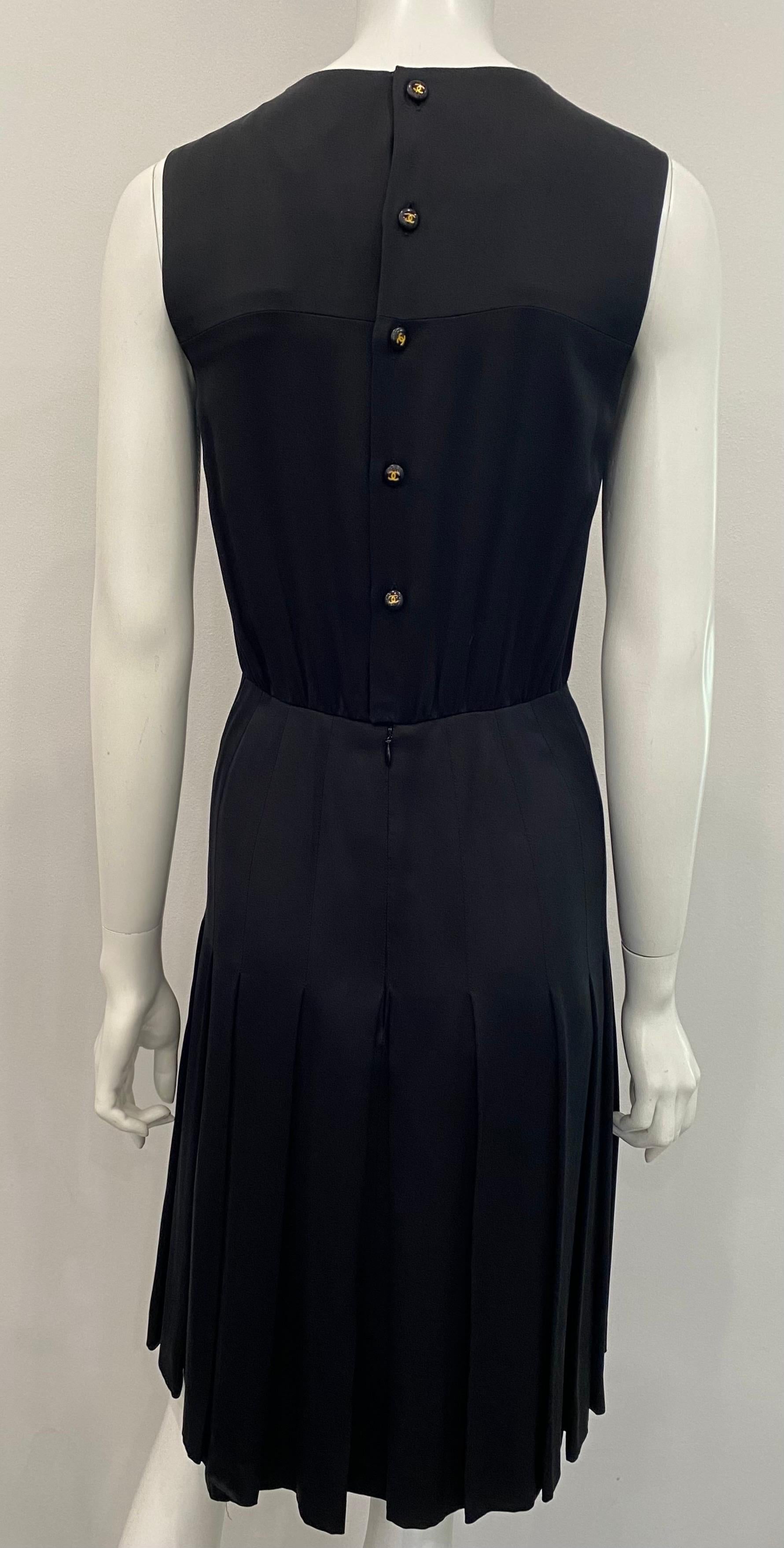 Chanel Black Silk Sleeveless Dress - 36 - Circa 01A For Sale 1