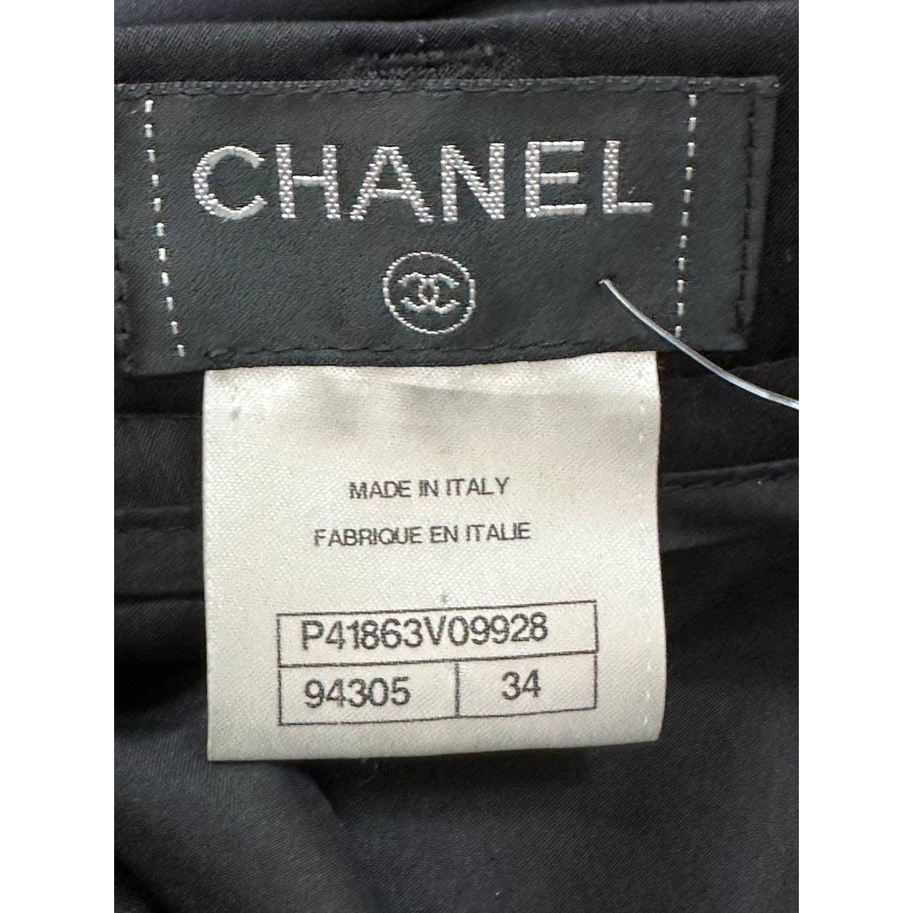 Nero Pantaloni a gamba tesa in seta nera di Chanel  Taglia 34 in vendita