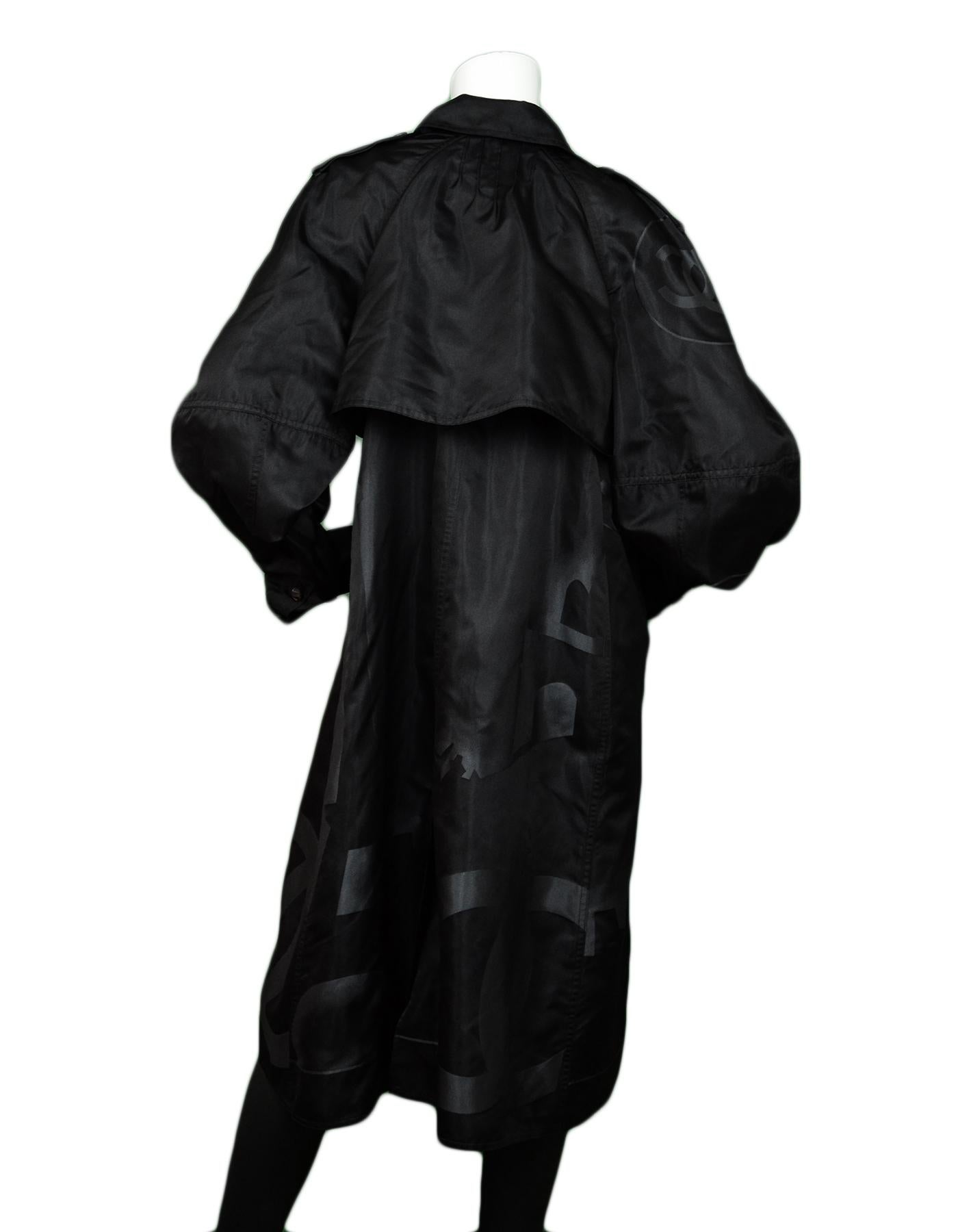 Chanel Black Silk Trench Coat w/ CC Cityscape Design sz 46 In Excellent Condition In New York, NY