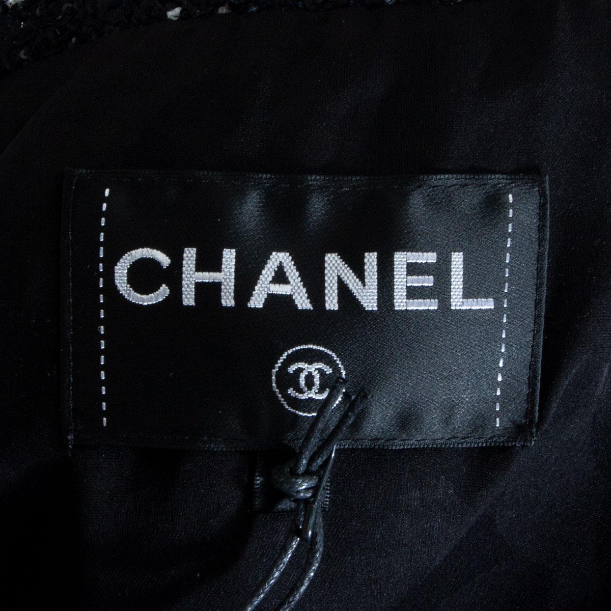 CHANEL black & silver cotton blend V-NECK TWEED Coat Jacket 38 S For Sale 3