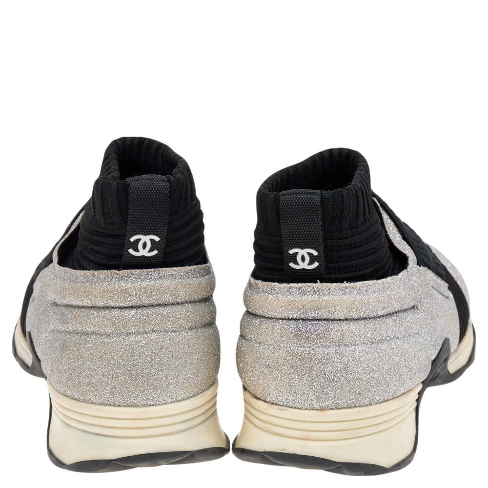 Chanel Black/Silver Glitter And Knit Fabric CC High Top Sneakers Size 38 In Good Condition In Dubai, Al Qouz 2