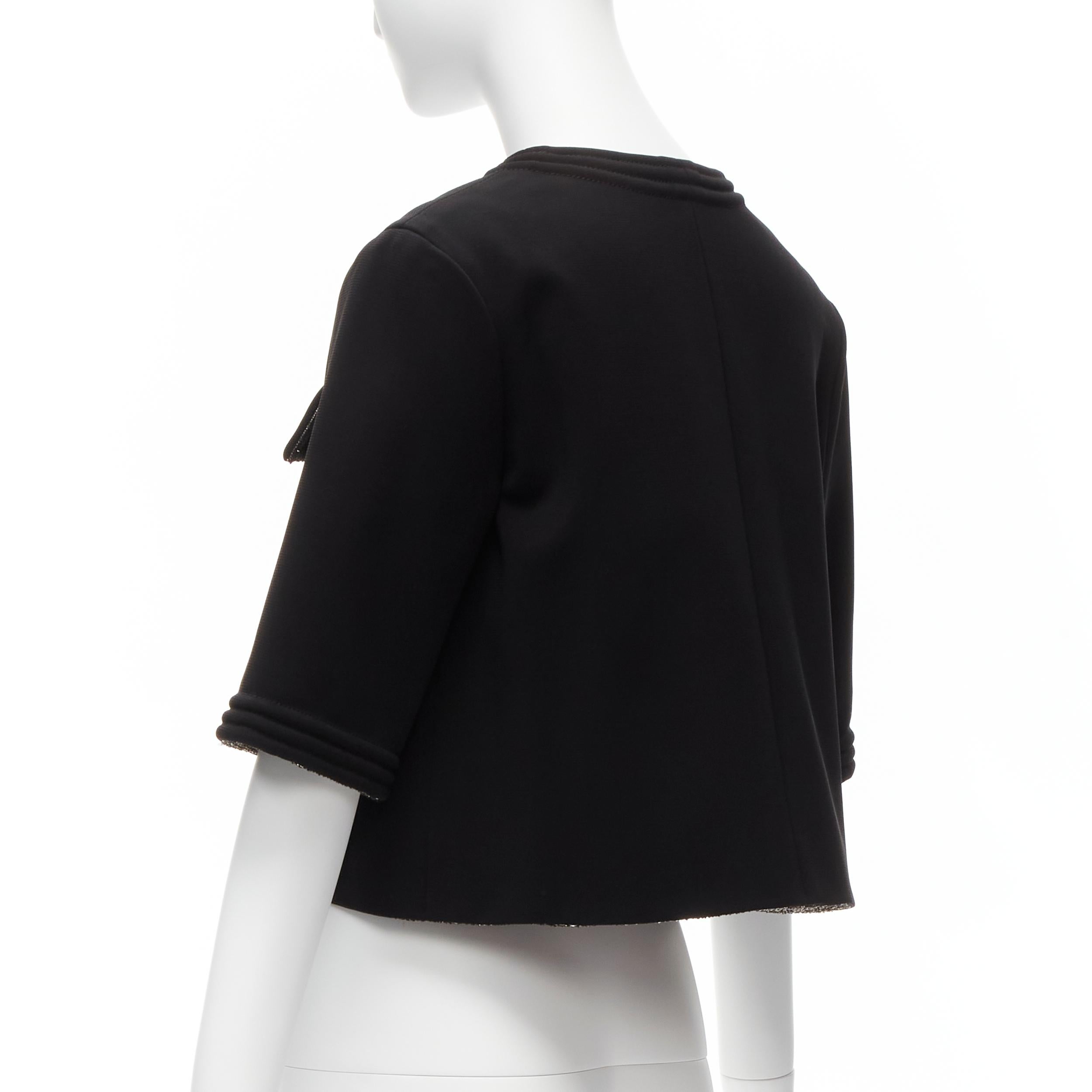 Chanel nero argento metallizzato tweed foderato 4 tasche giacca bolero FR34 XS in vendita 1
