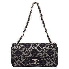 Chanel Schwarz/Silber bedruckte Tweed CC Kettenglieder-Klappentasche