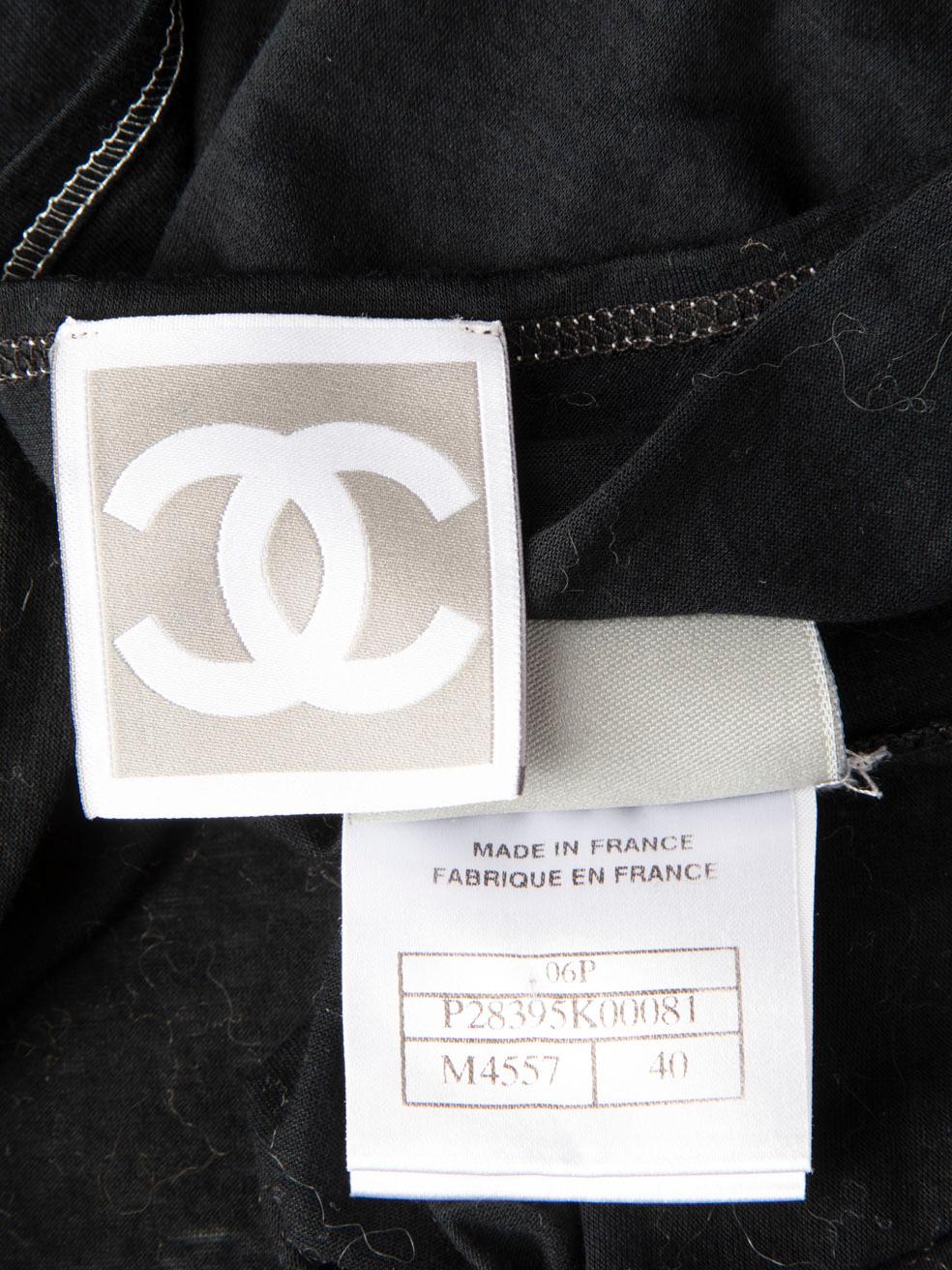 Chanel Schwarze & Silberbesatz CC Weste Größe L im Zustand „Gut“ im Angebot in London, GB
