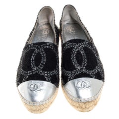 Chanel Black/Silver Tweed And Leather CC Cap Toe Espadrille Flats Size 39