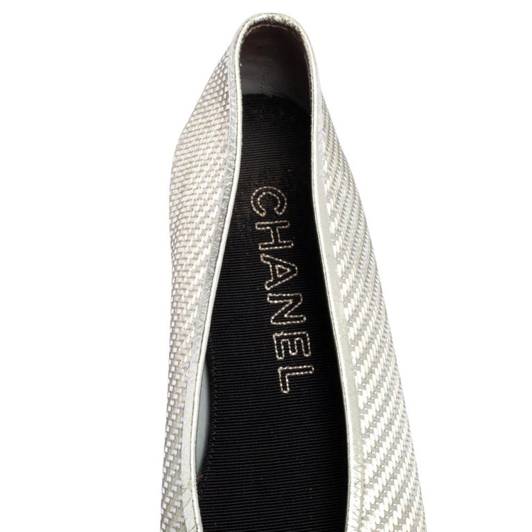 Chanel Black/Silver Woven Fabric And Leather CC Cap Toe Bow Ballet Flats  Size 36 at 1stDibs