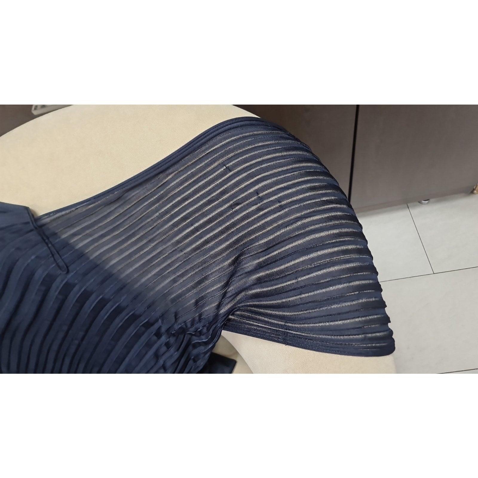 Chanel - Robe sans manches à nouer à la taille - Noir  Sz. 38 en vente 6