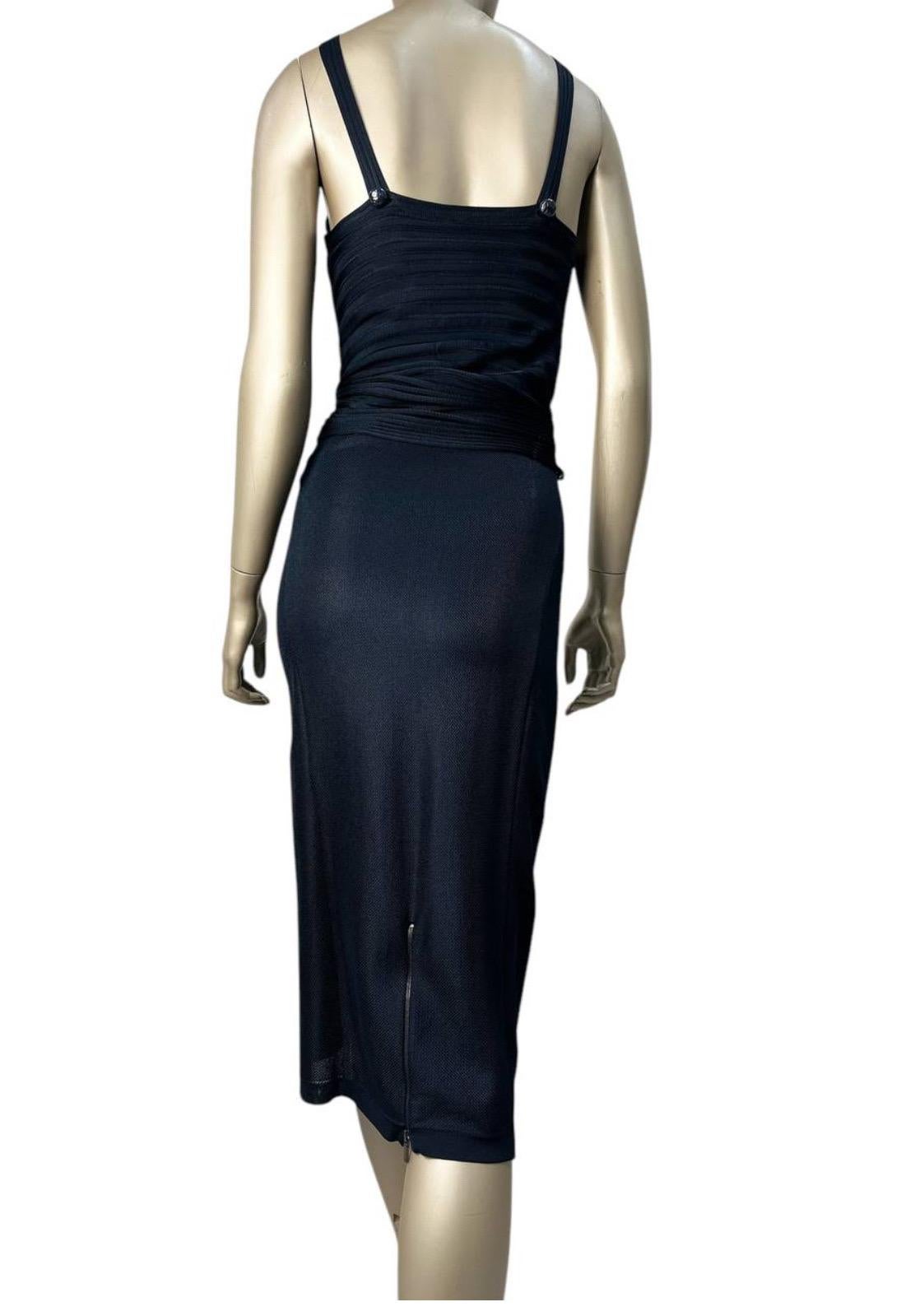 Chanel - Robe sans manches à nouer à la taille - Noir  Sz. 38 Bon état - En vente à Krakow, PL