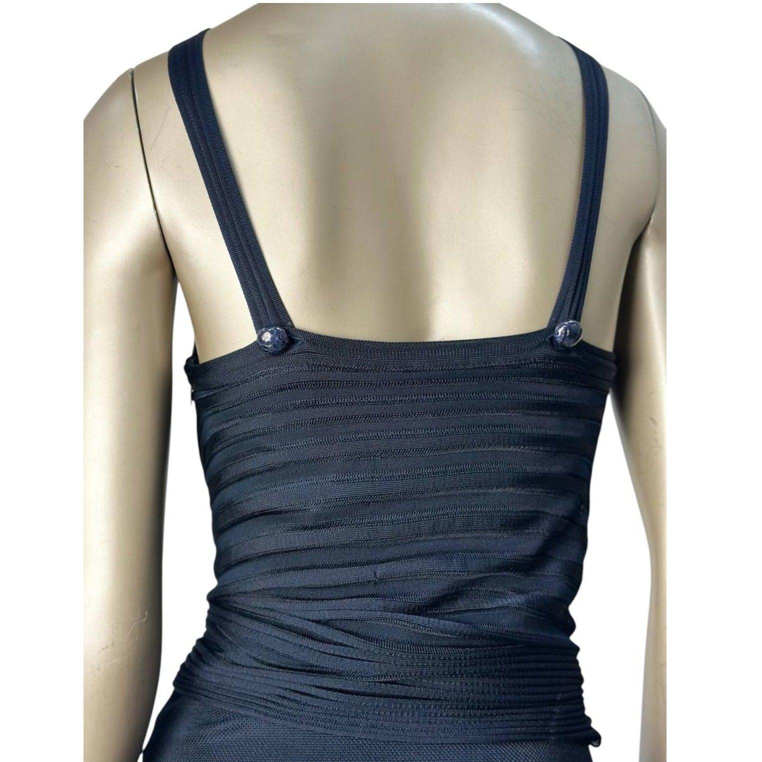 Chanel - Robe sans manches à nouer à la taille - Noir  Sz. 38 en vente 1