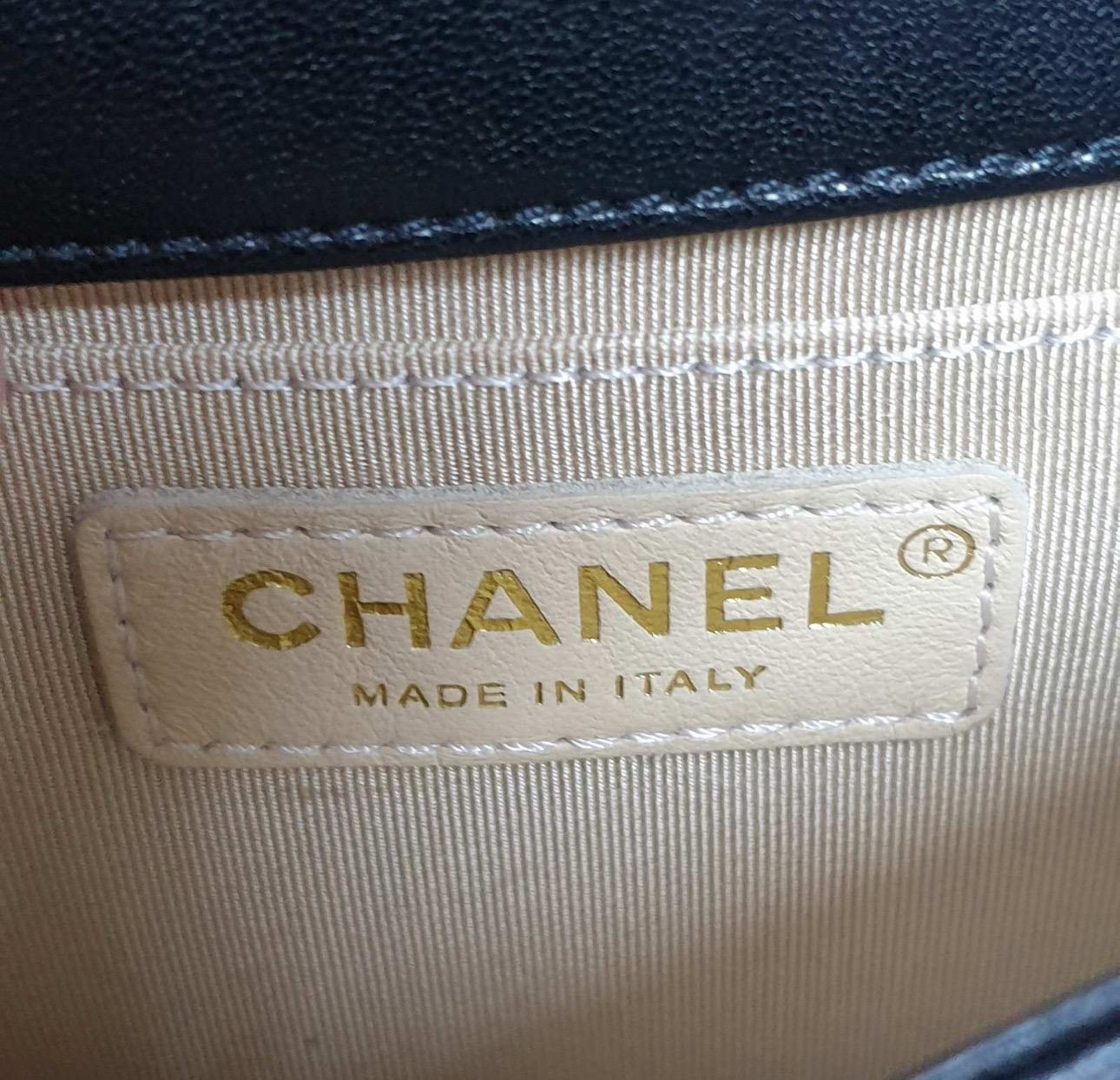 Chanel Black Small Chic Pearls Flap Bag en vente 3
