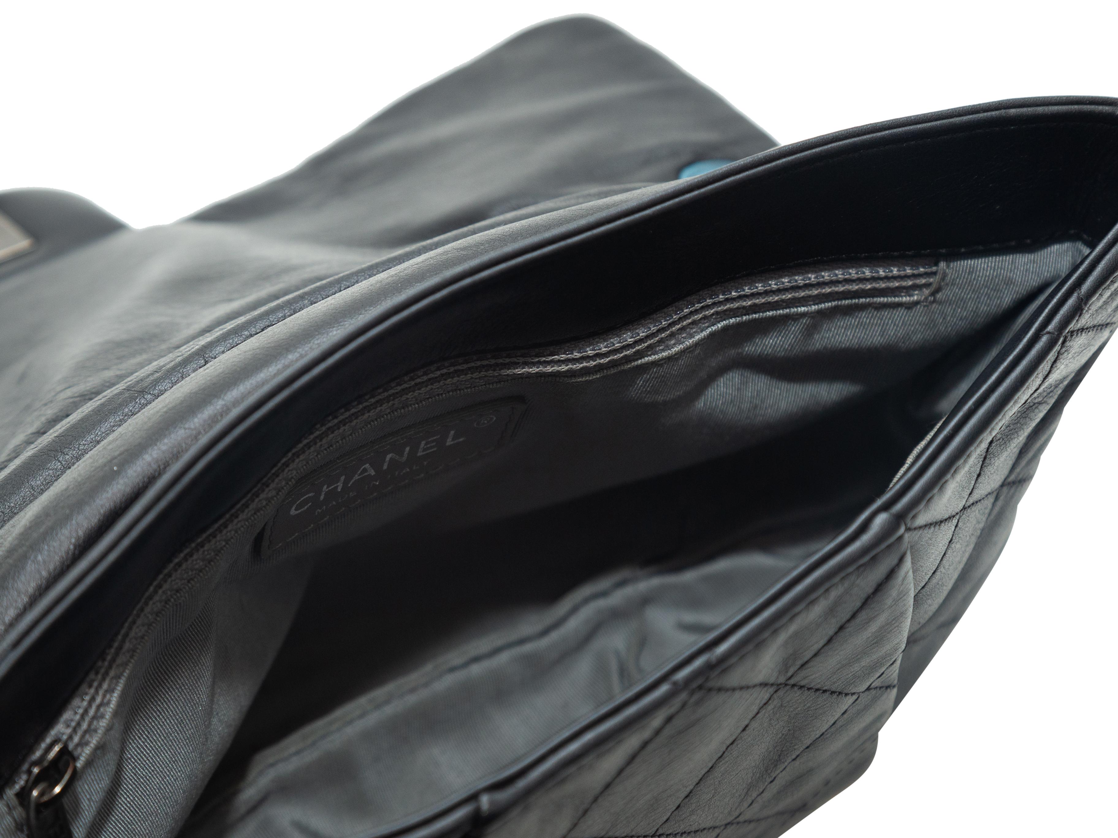 Chanel Schwarz Klein Coco Falten Klappe Messenger Bag im Zustand „Gut“ in New York, NY