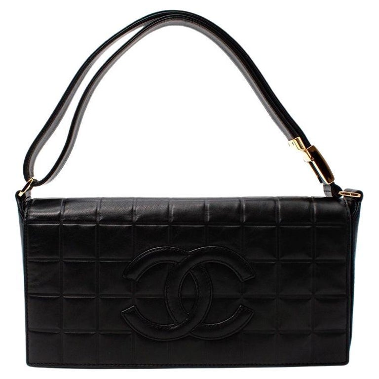 Chanel Black Smooth Leather Chocolate Bar Bag For Sale at 1stDibs