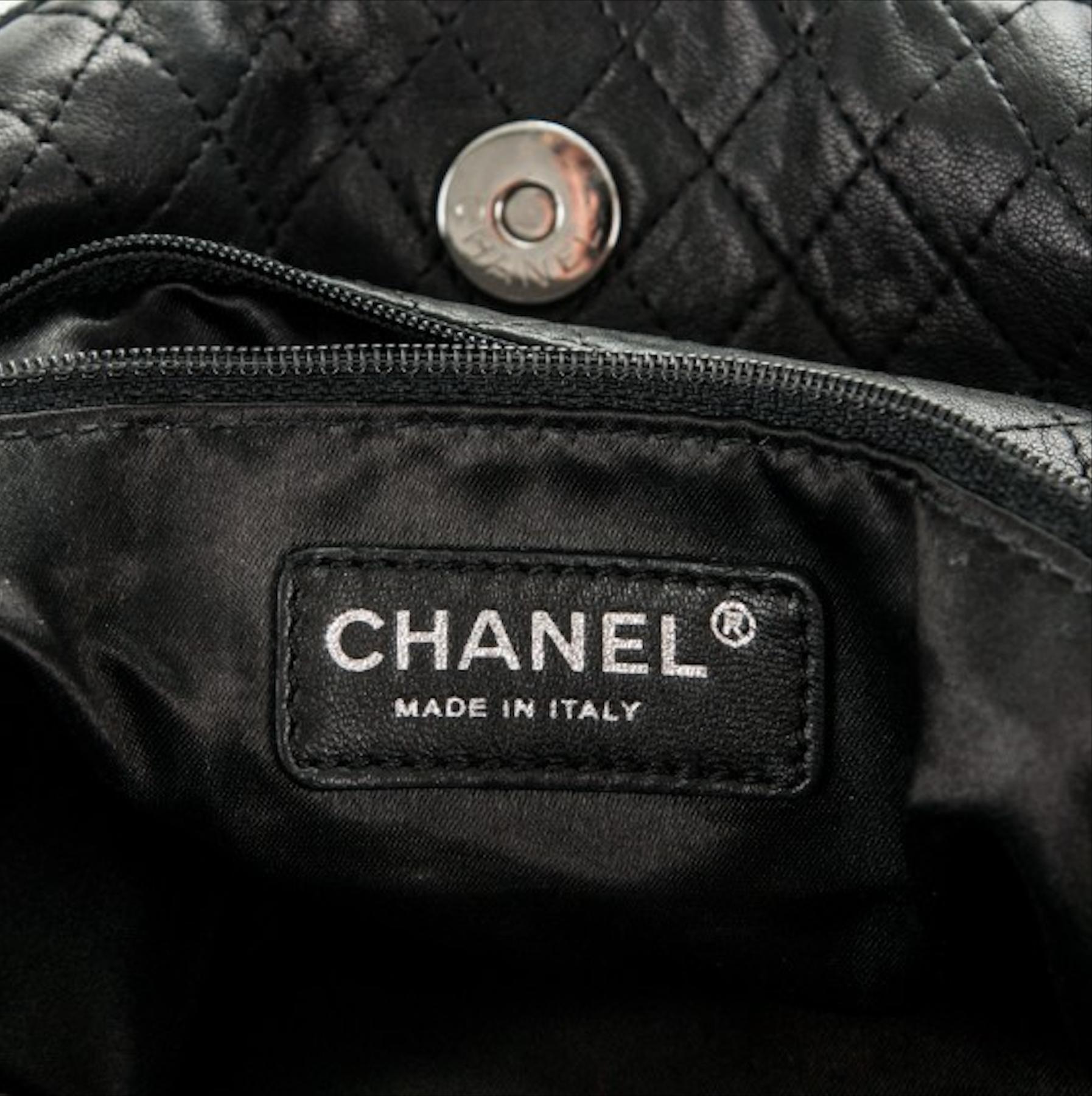Chanel Black Soft Lambskin Leather Hobo Tote For Sale 4