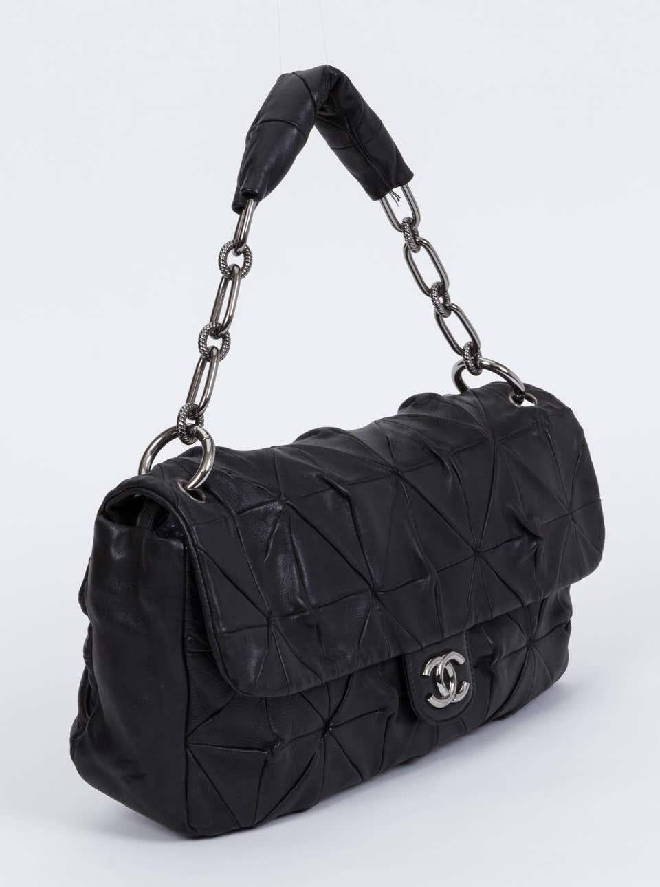 Women's or Men's Chanel Black Soft Lambskin Leather Jumbo Maxi Classic Flap Shoulder Bag For Sale