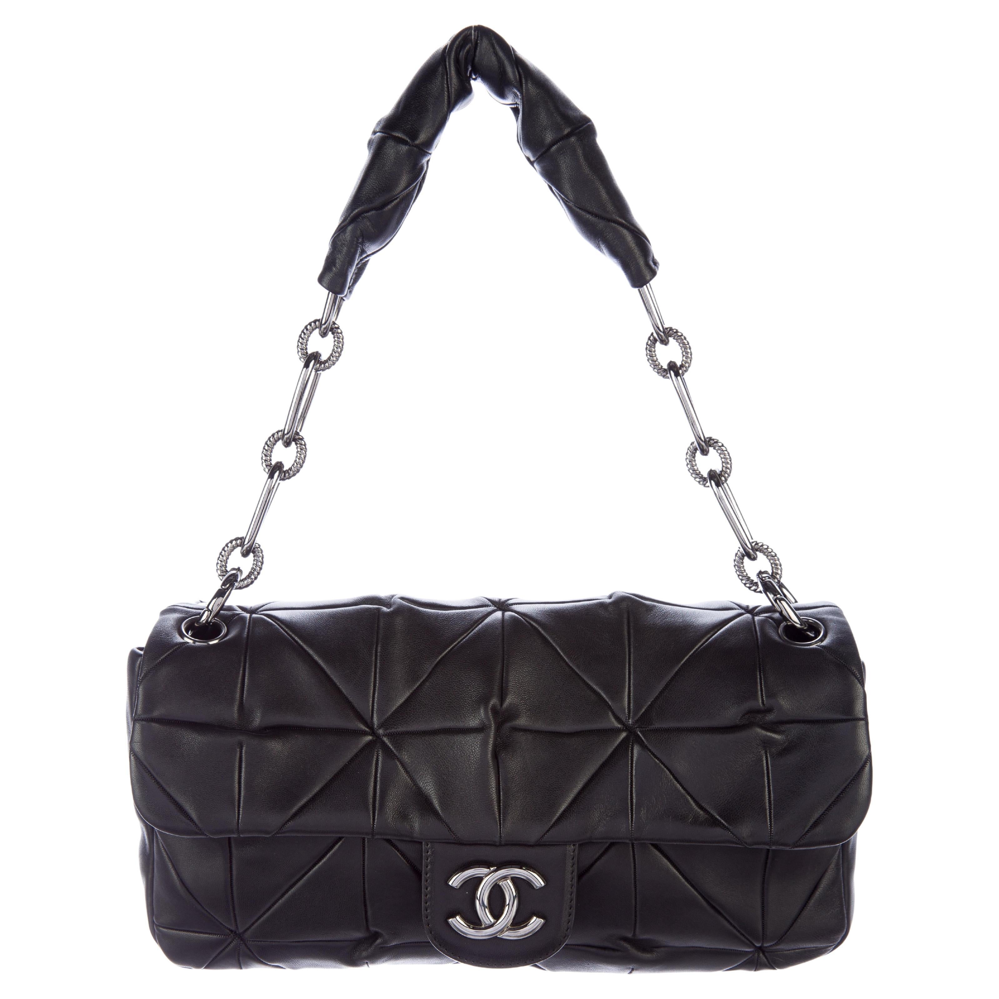 Chanel Black Soft Lambskin Leather Jumbo Maxi Classic Flap Shoulder Bag For Sale 1