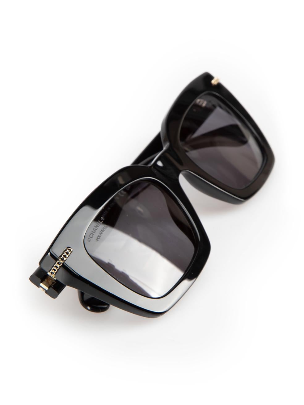 Chanel Black Square Logo Chain Detail Sunglasses For Sale 4