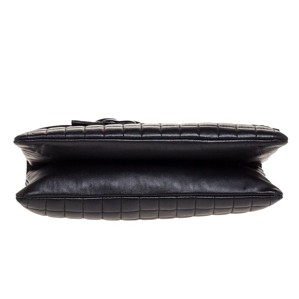 Chanel Black Square Quilted Leather Camellia No.5 Shoulder Bag In Good Condition In Dubai, Al Qouz 2