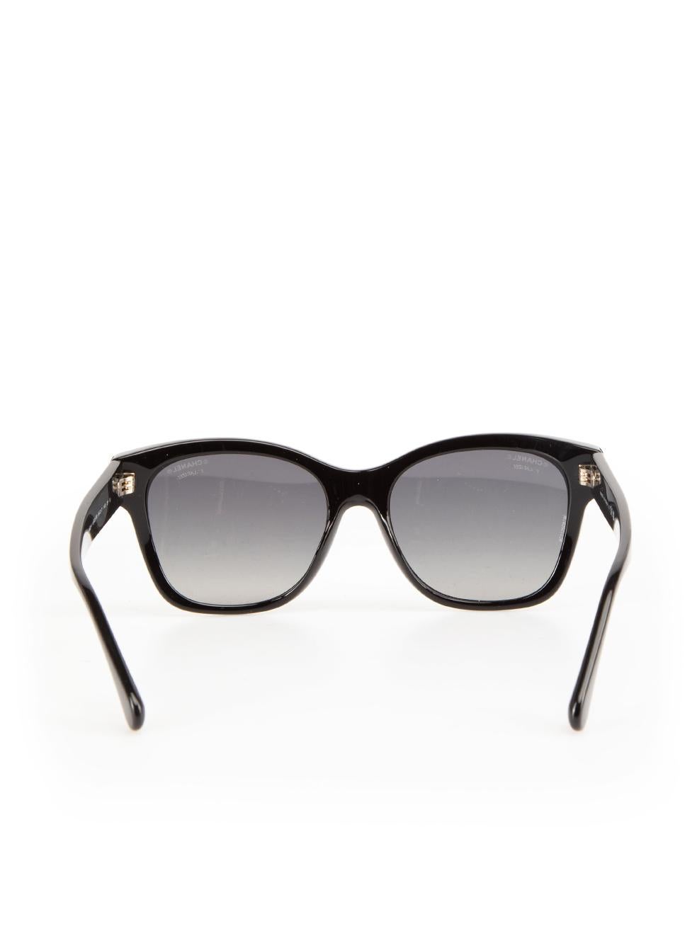 Women's Chanel Black Square Wayfarer Sunglasses For Sale