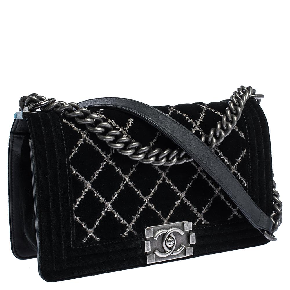Chanel Black Stitch Quilted Leather Medium Boy Flap Bag In Good Condition In Dubai, Al Qouz 2