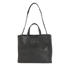 Chanel Black Stitched Grained Calfskin Hamptons Tote