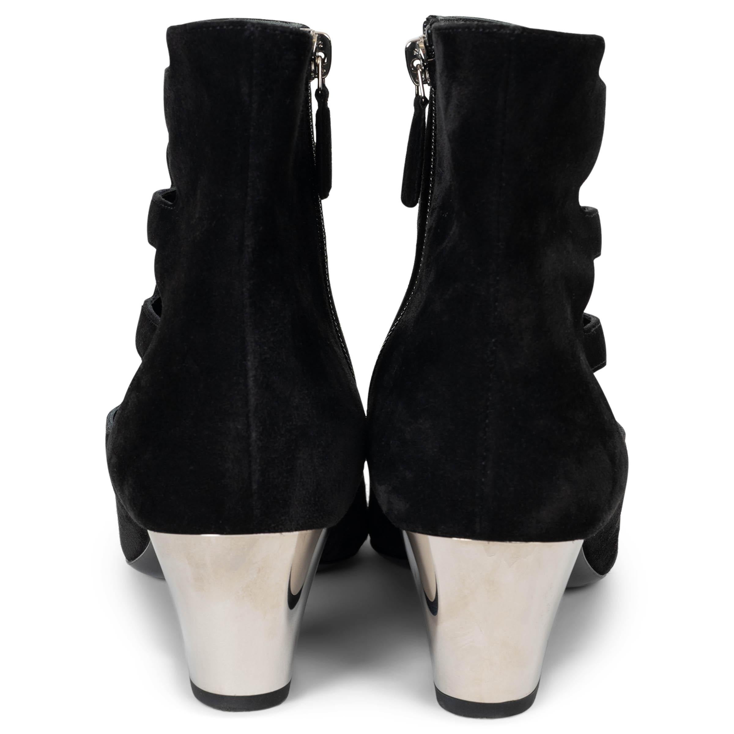CHANEL daim noir 18K CUT-OUT Ankle Boots Shoes 38 Pour femmes en vente