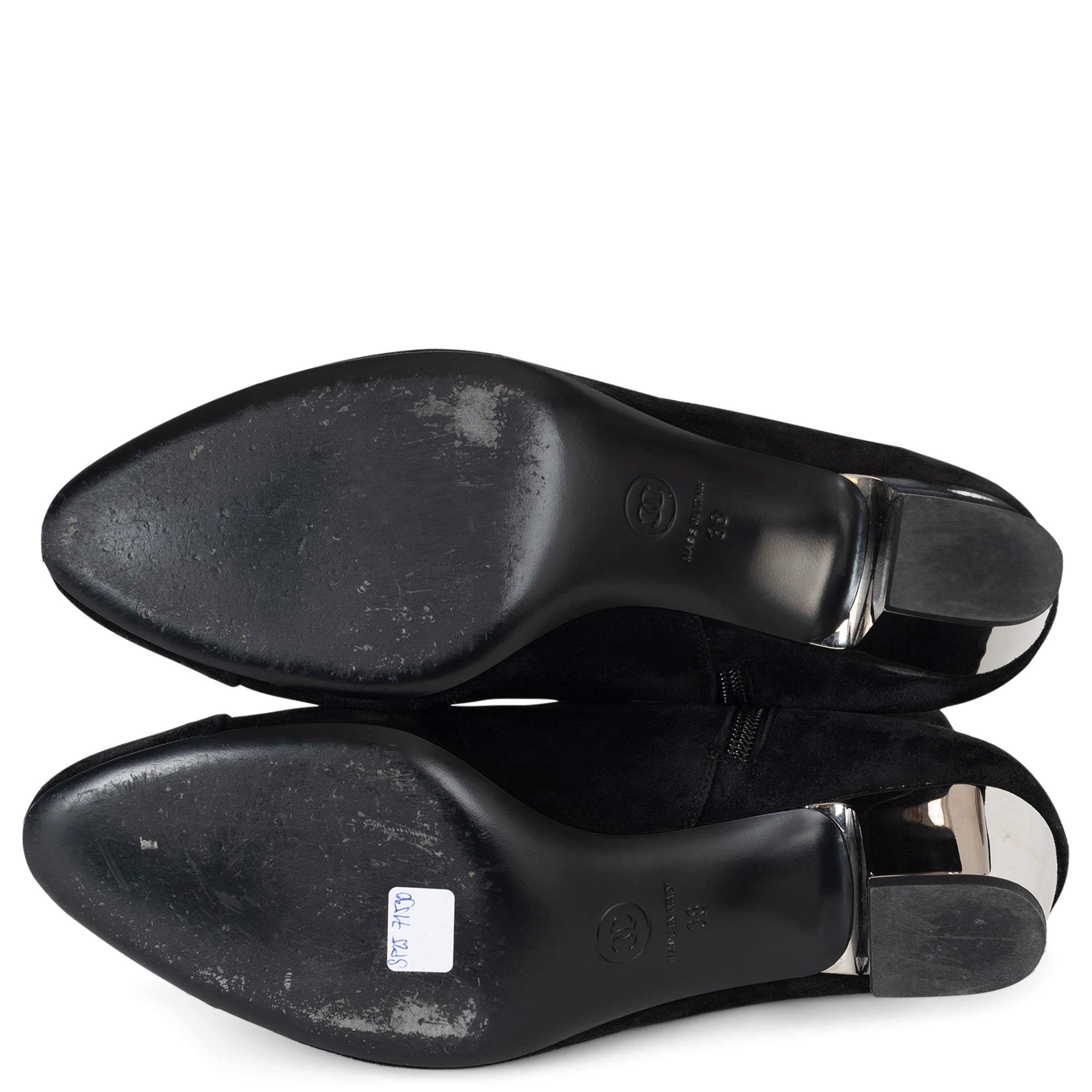 CHANEL daim noir 18K CUT-OUT Ankle Boots Shoes 38 en vente 4