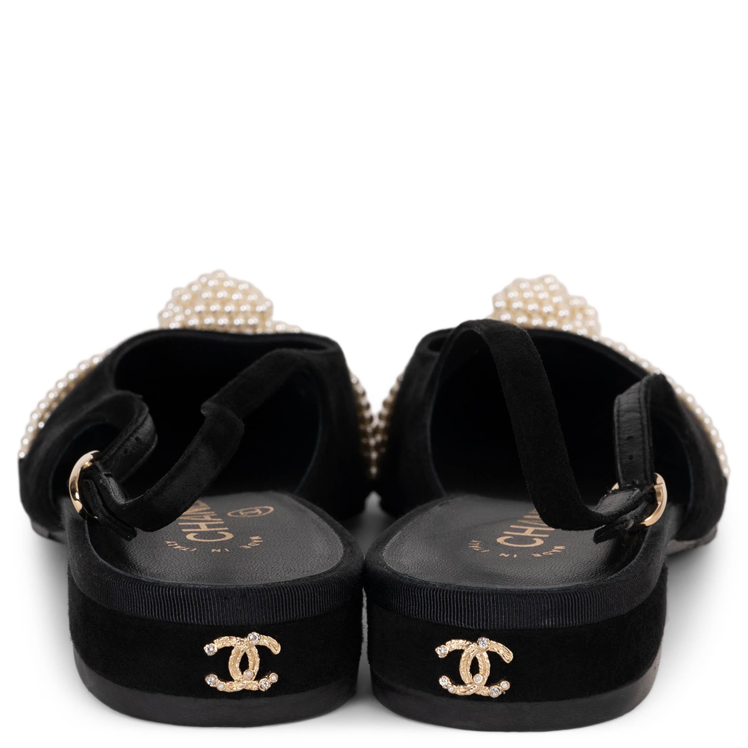 CHANEL schwarz Wildleder 20A PEARL EMBELLISHED Slingback Flats Schuhe 38.5 G36467 Damen im Angebot