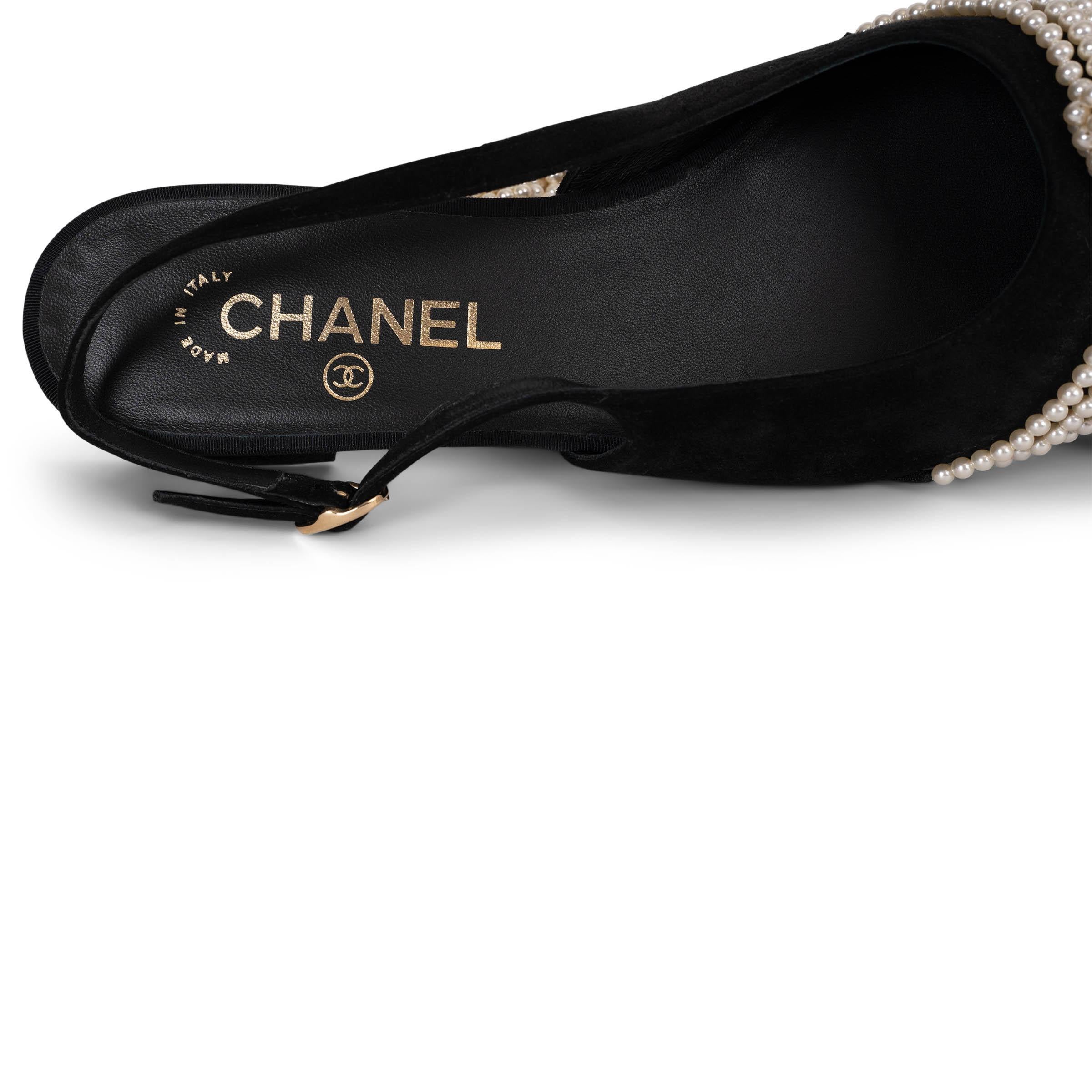 CHANEL schwarz Wildleder 20A PEARL EMBELLISHED Slingback Flats Schuhe 38.5 G36467 im Angebot 3
