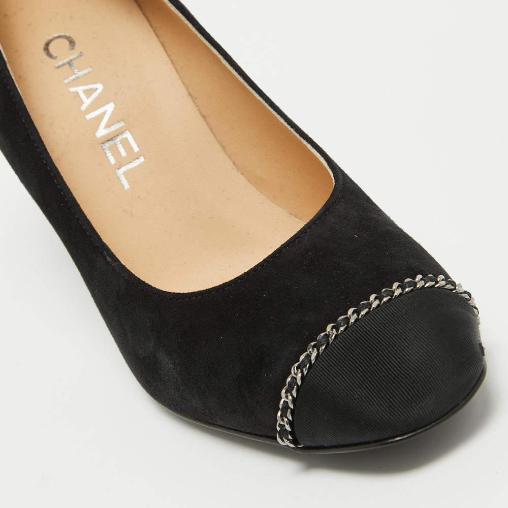 Chanel Black Suede and Fabric Chain Link Cap Toe CC Pumps Size 35.5 For Sale 3